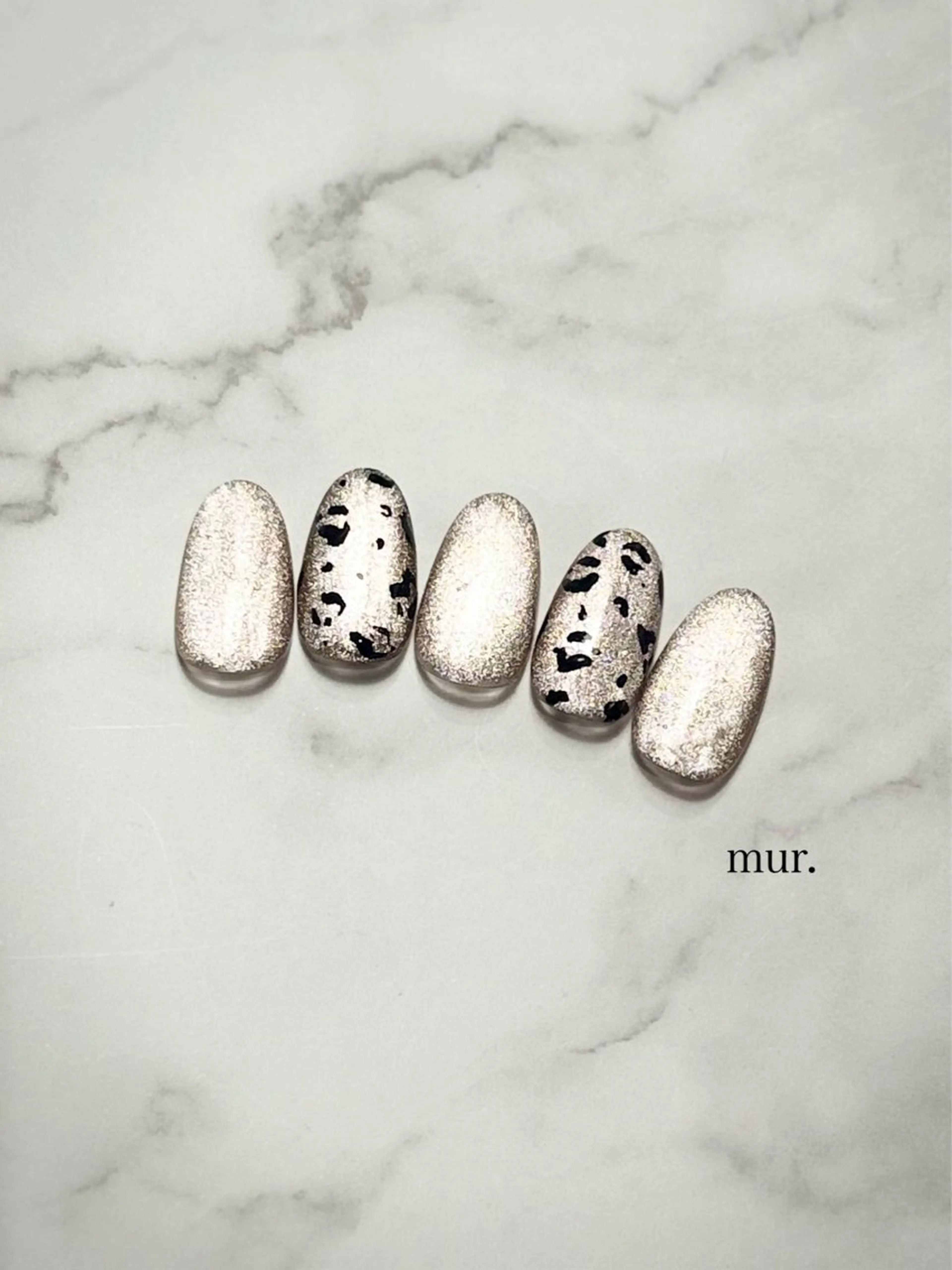 ネイル アニマル柄 アートネイル キラキラネイル マグネットネイル ハンドネイル nail salon　mur.所属・mur. harukaのネイルデザイン
