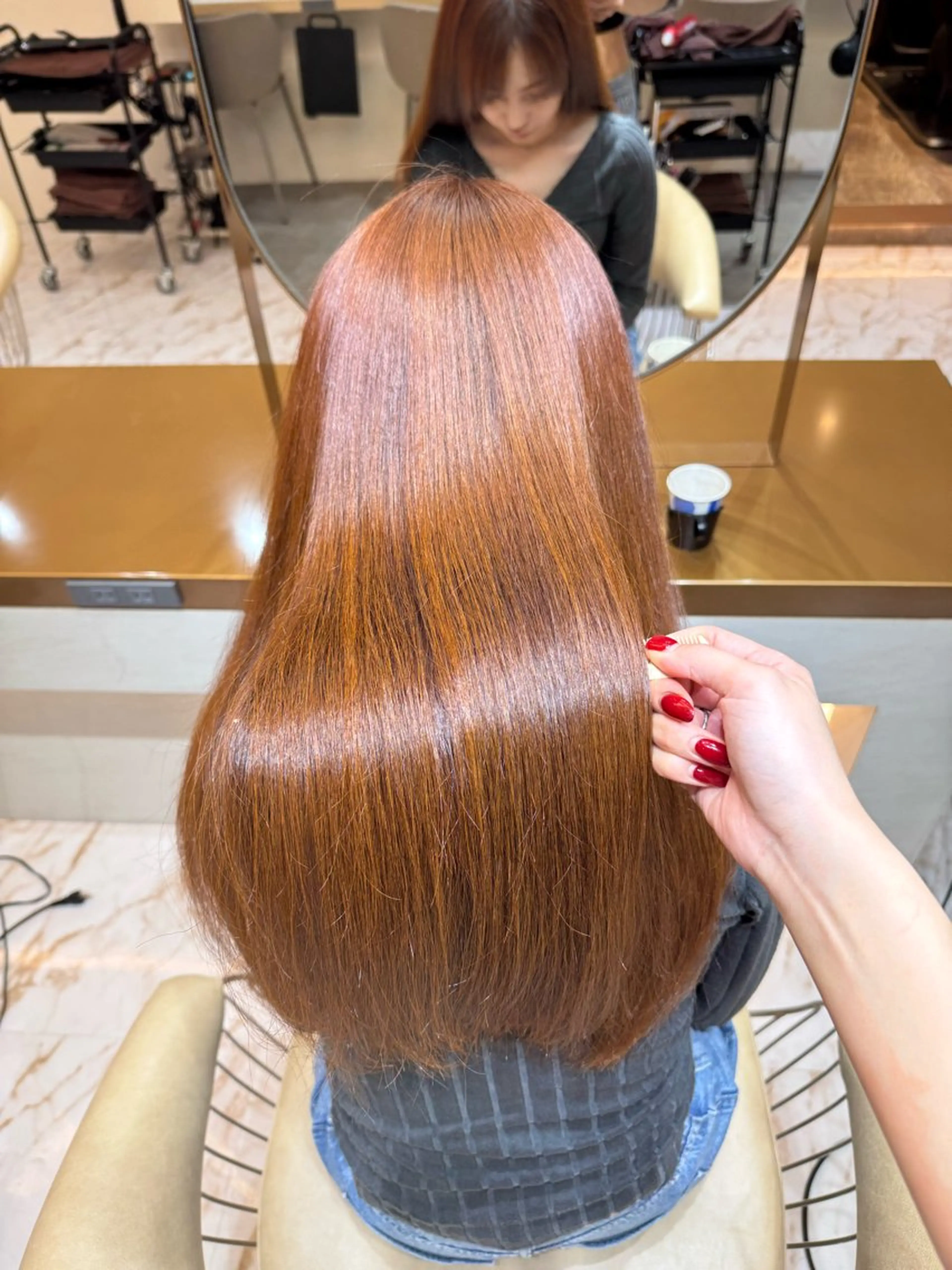 ロング カラー オレンジ カット ヘアカラー トリートメント ♡うる艶透明感カラー /にしじまくるみ♡のヘアスタイル