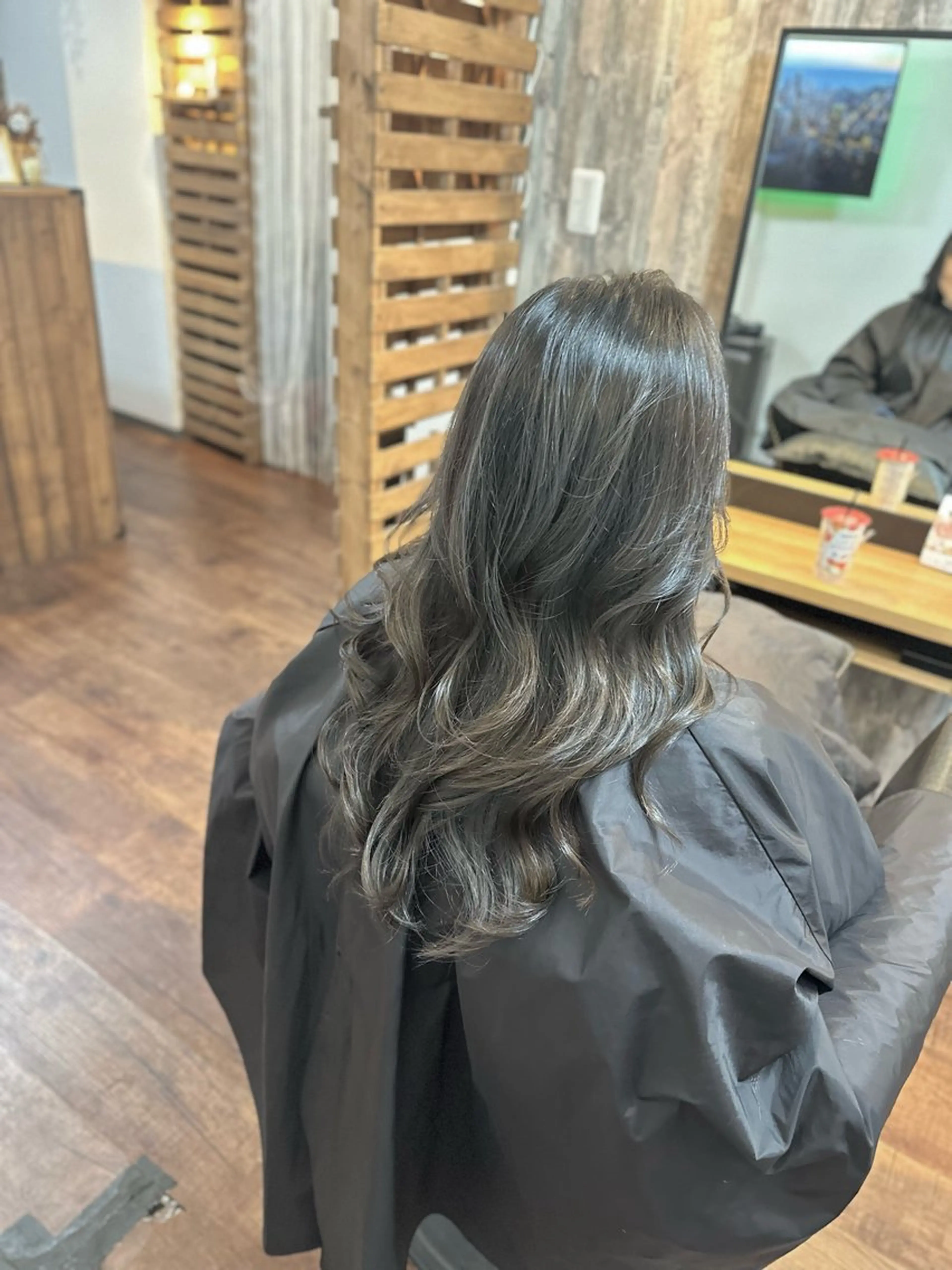 セミロング カラー 透明感カラー グレージュ カット ヘアカラー トリートメント Lizir ルズィール所属・Luzir⭐︎ GEN⭐︎のヘアスタイル