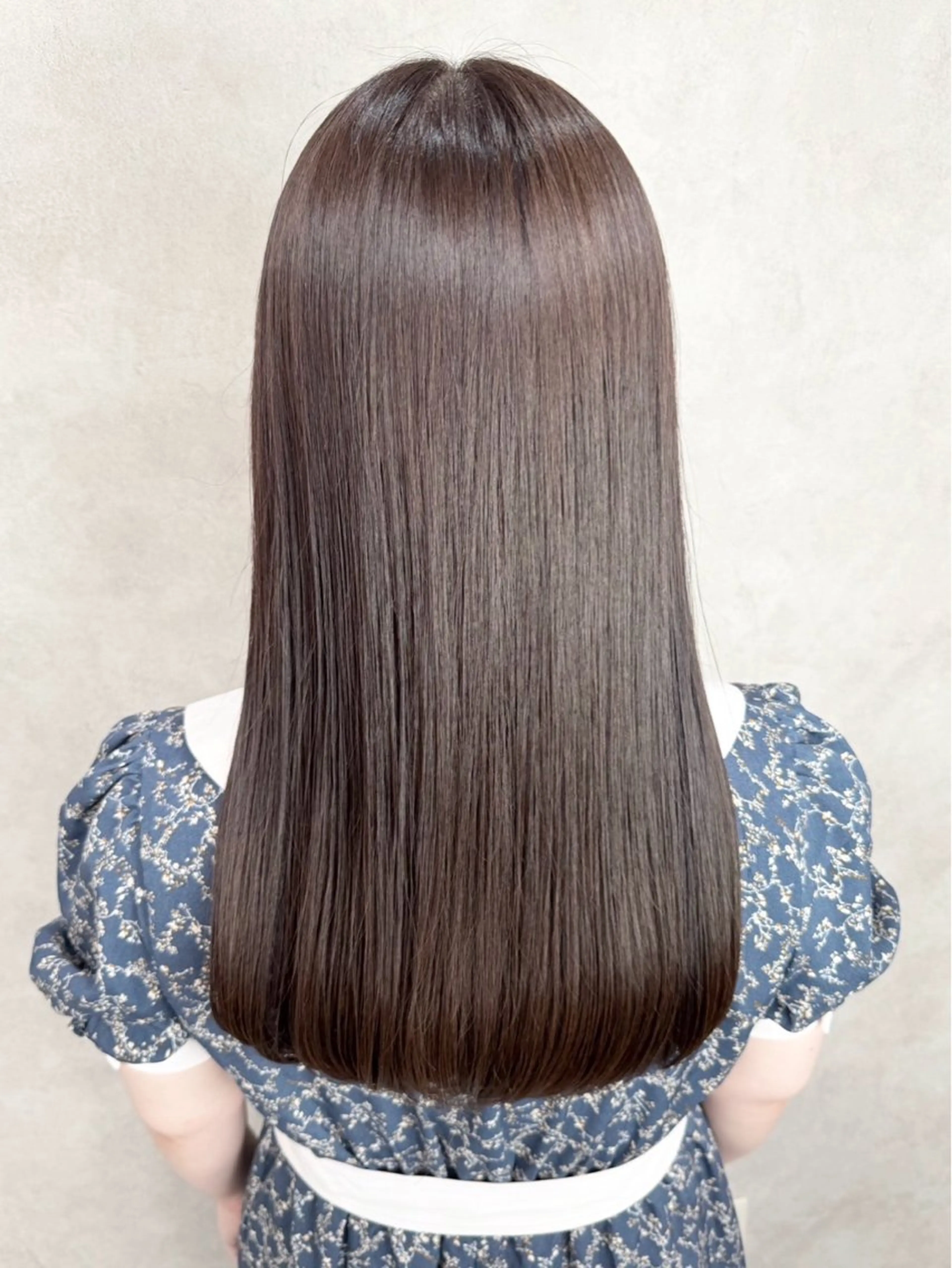 ロング カラー ベージュカラー ヘアカラー LUNON所属・🦄サラツヤ仙人🦄 ✂️益田朱朔✂️のヘアスタイル