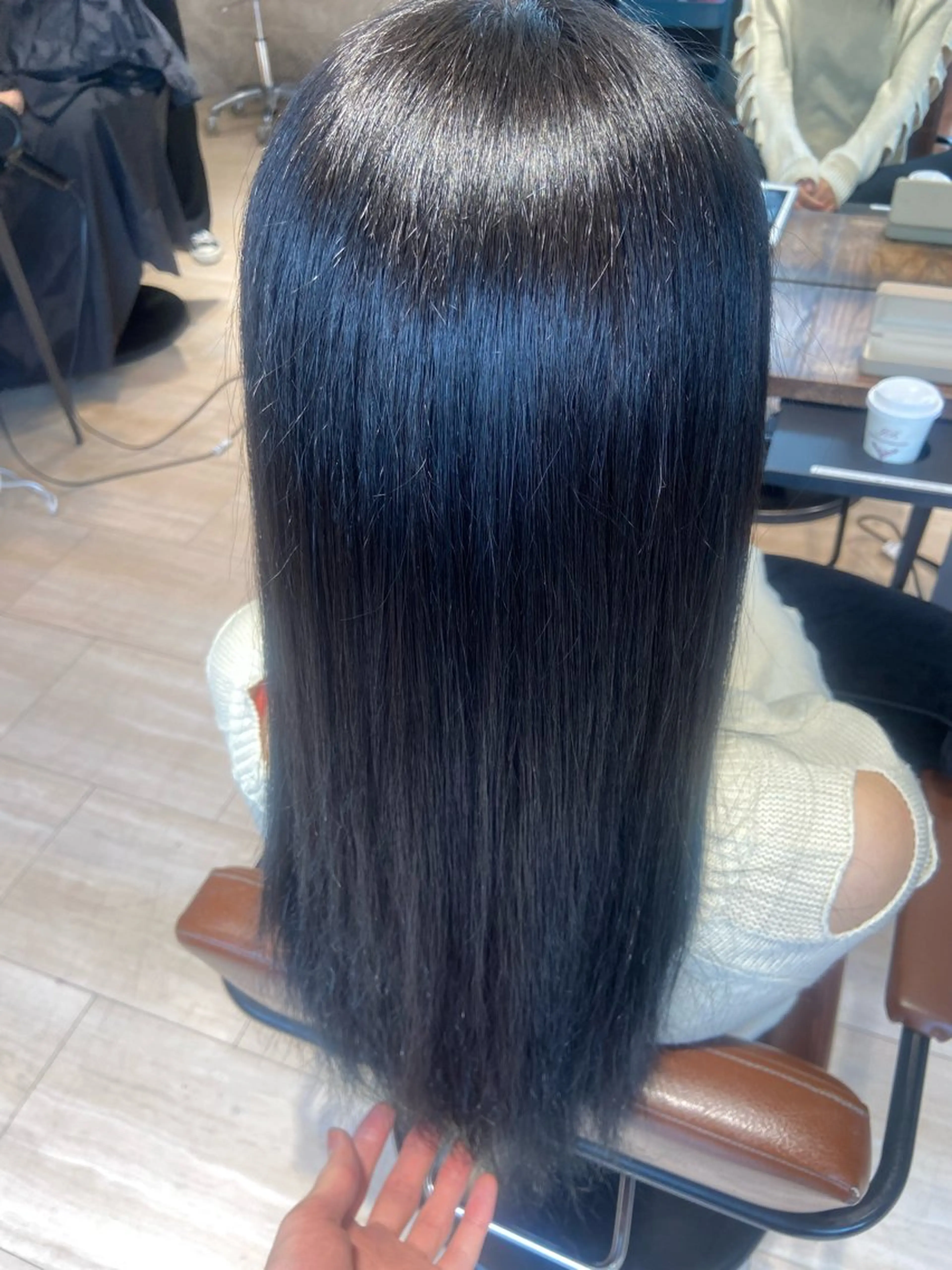 ロング カラー 黒髪 ブルーカラー ブルーブラック 宮原 春希のヘアスタイル