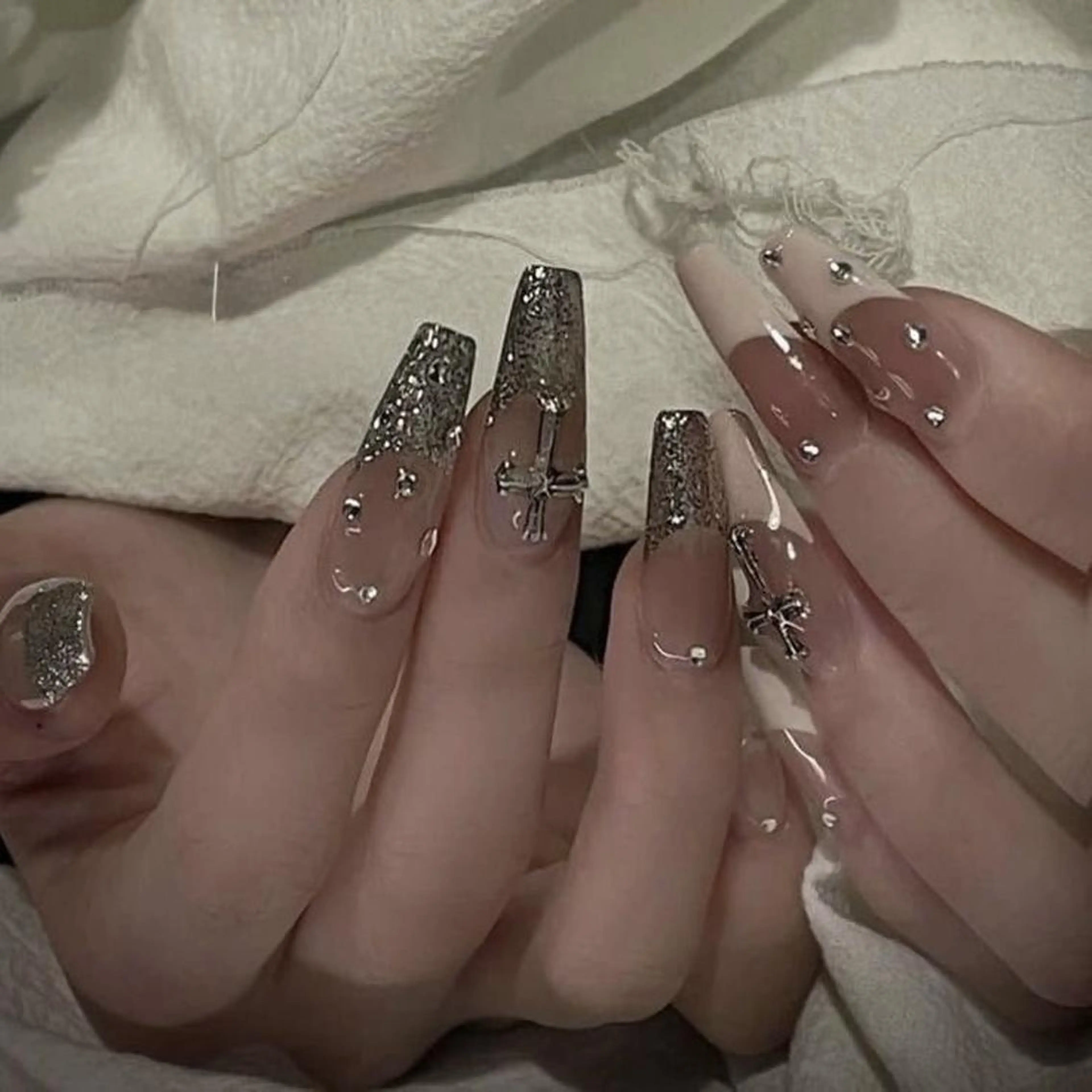 ネイル 長さ出し フレンチネイル グラデーション 卒業式 マグネットネイル ハンドネイル MIHANA NAILのネイルデザイン