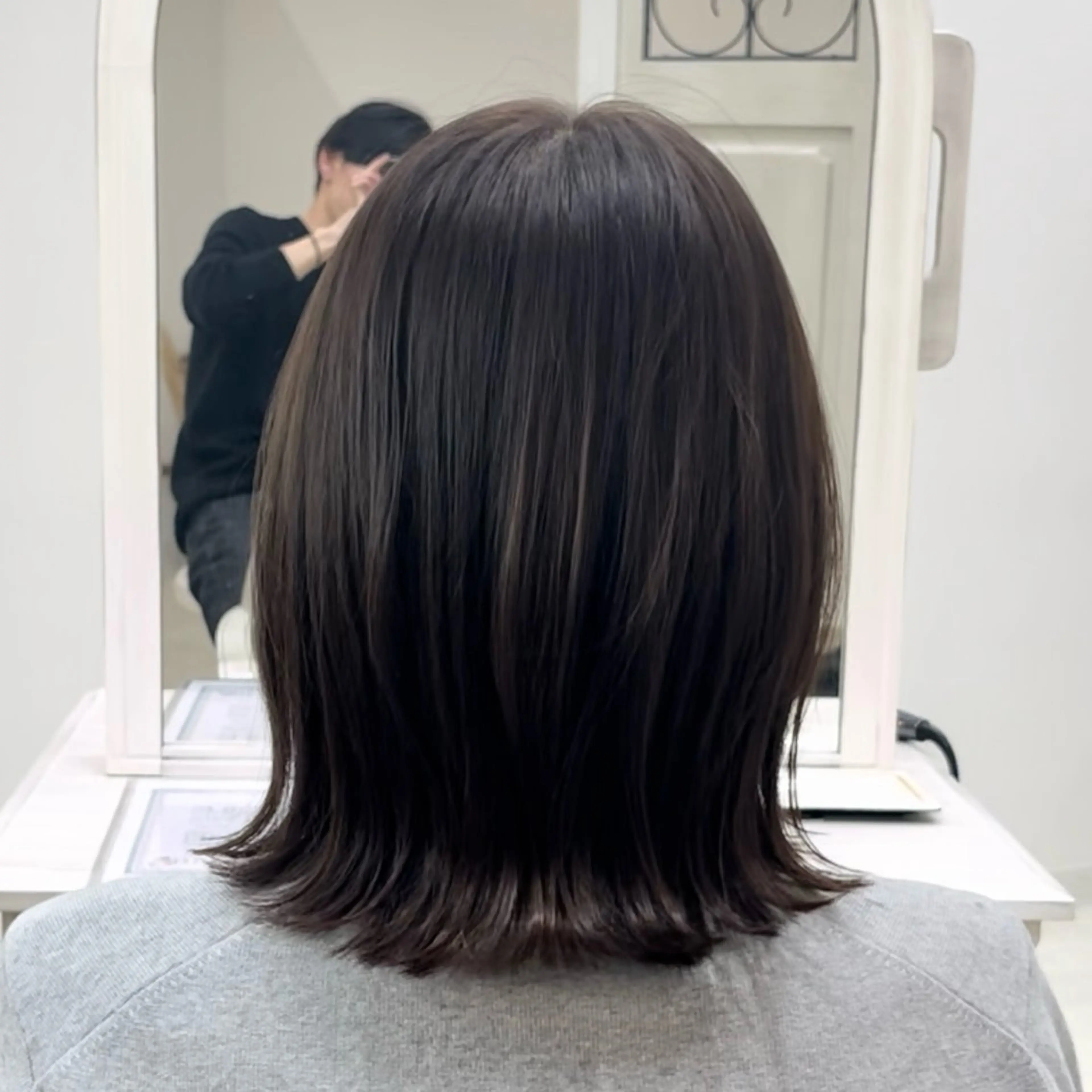 ショート ボブ ショートヘア 外ハネヘア カットモデル/ 透明感ヘア/成瀬裕介のヘアスタイル