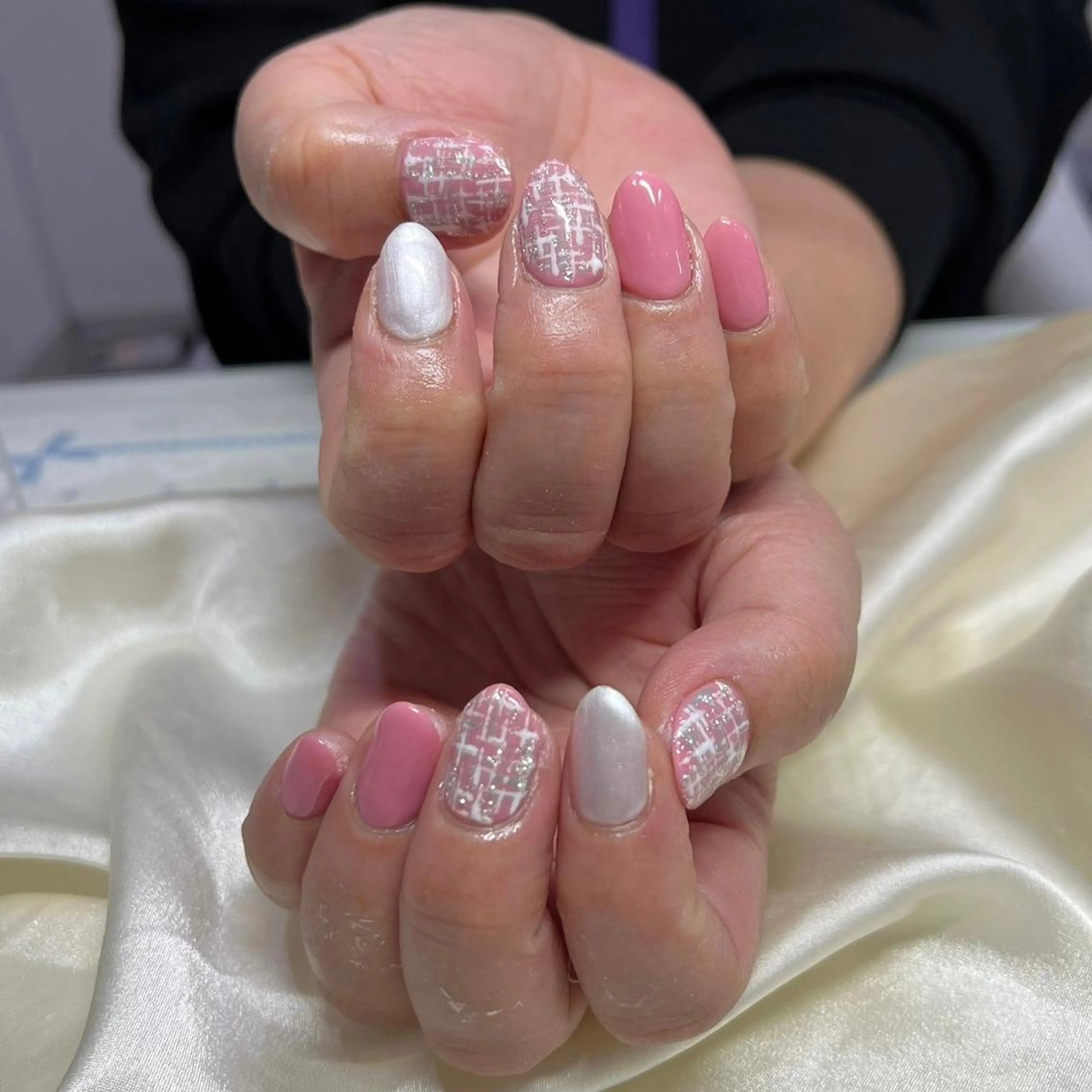 ネイル マツエク・マツパ アイブロウ 眉カラー 成人式 韓国風マツエク パリジェンヌラッシュリフト まつげパーマ ハンドネイル Nail&eye Belire 新宿のネイルデザイン