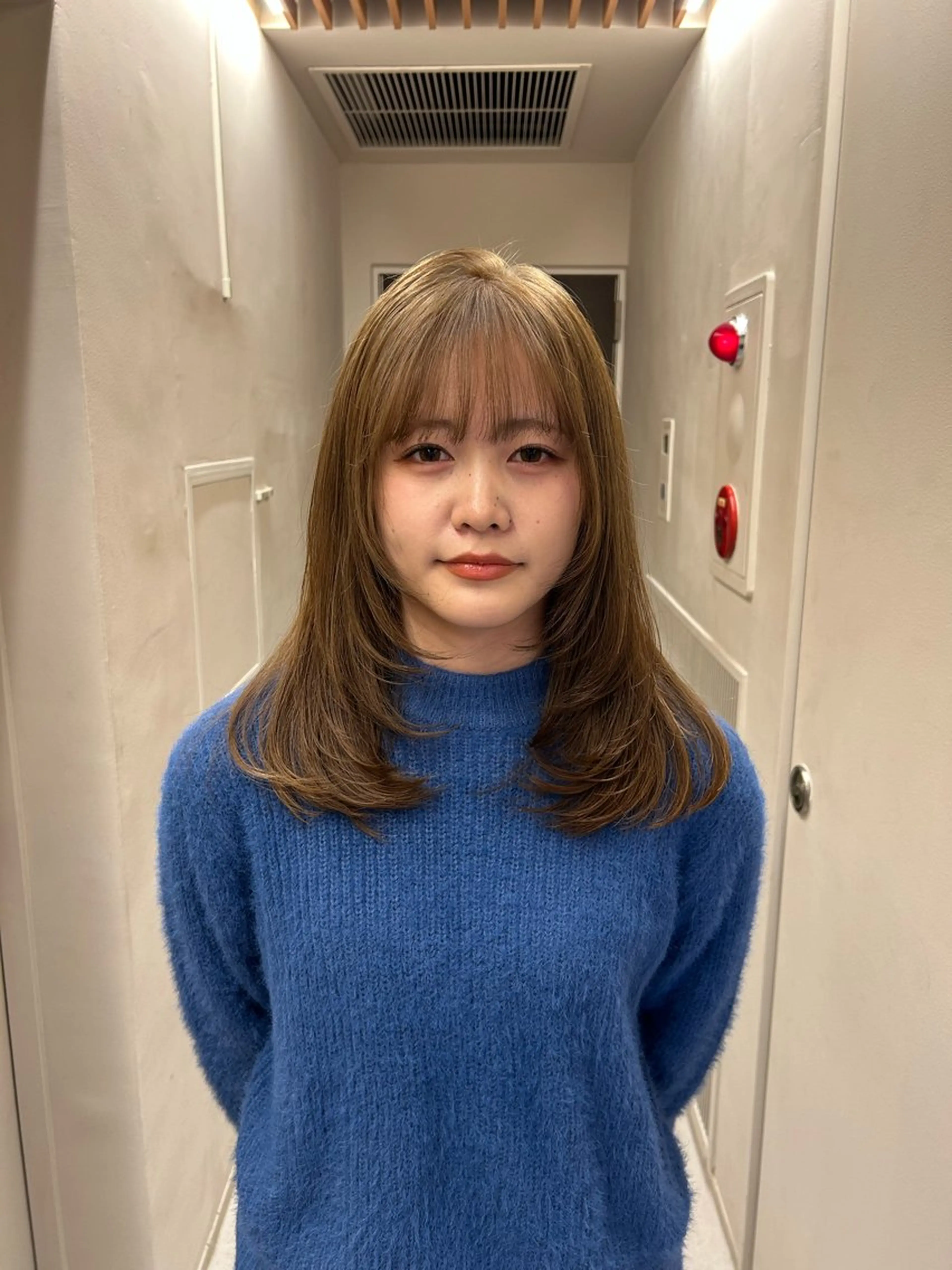セミロング ヘアカラー 🐈‍⬛デザイン カラー特化🐈‍⬛彩のヘアスタイル