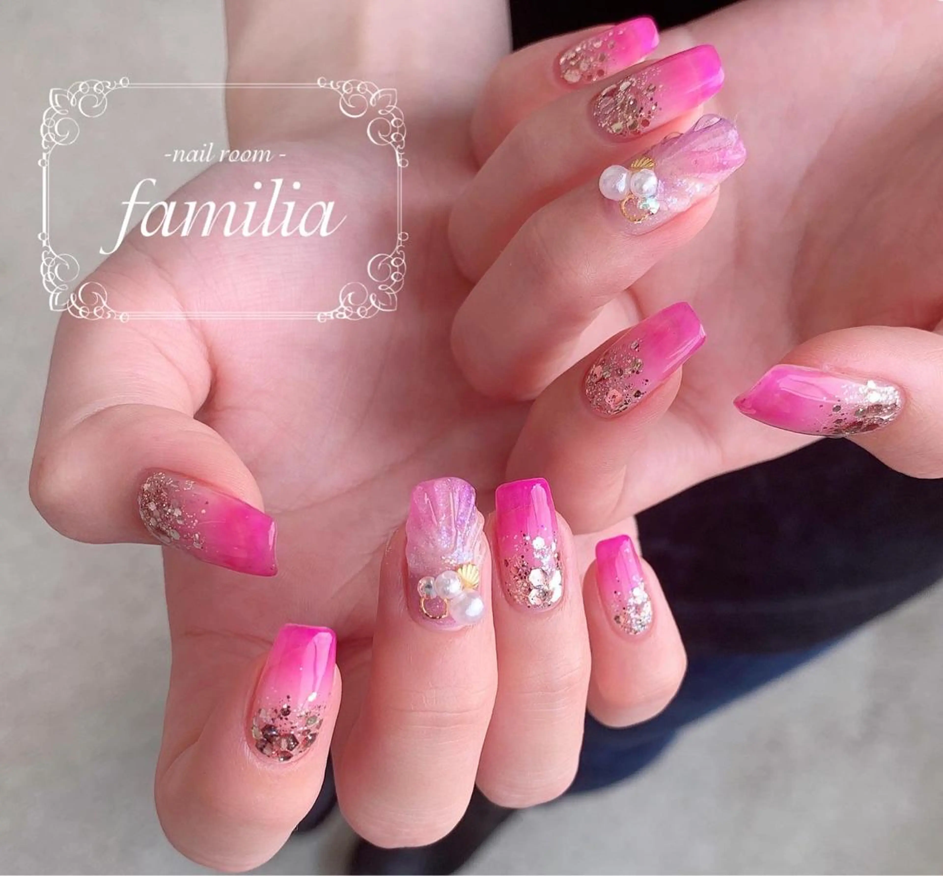 ネイル アートネイル グラデーション ホログラムネイル ラメ(グリッター) ハンドネイル -nailroom- familiaのネイルデザイン