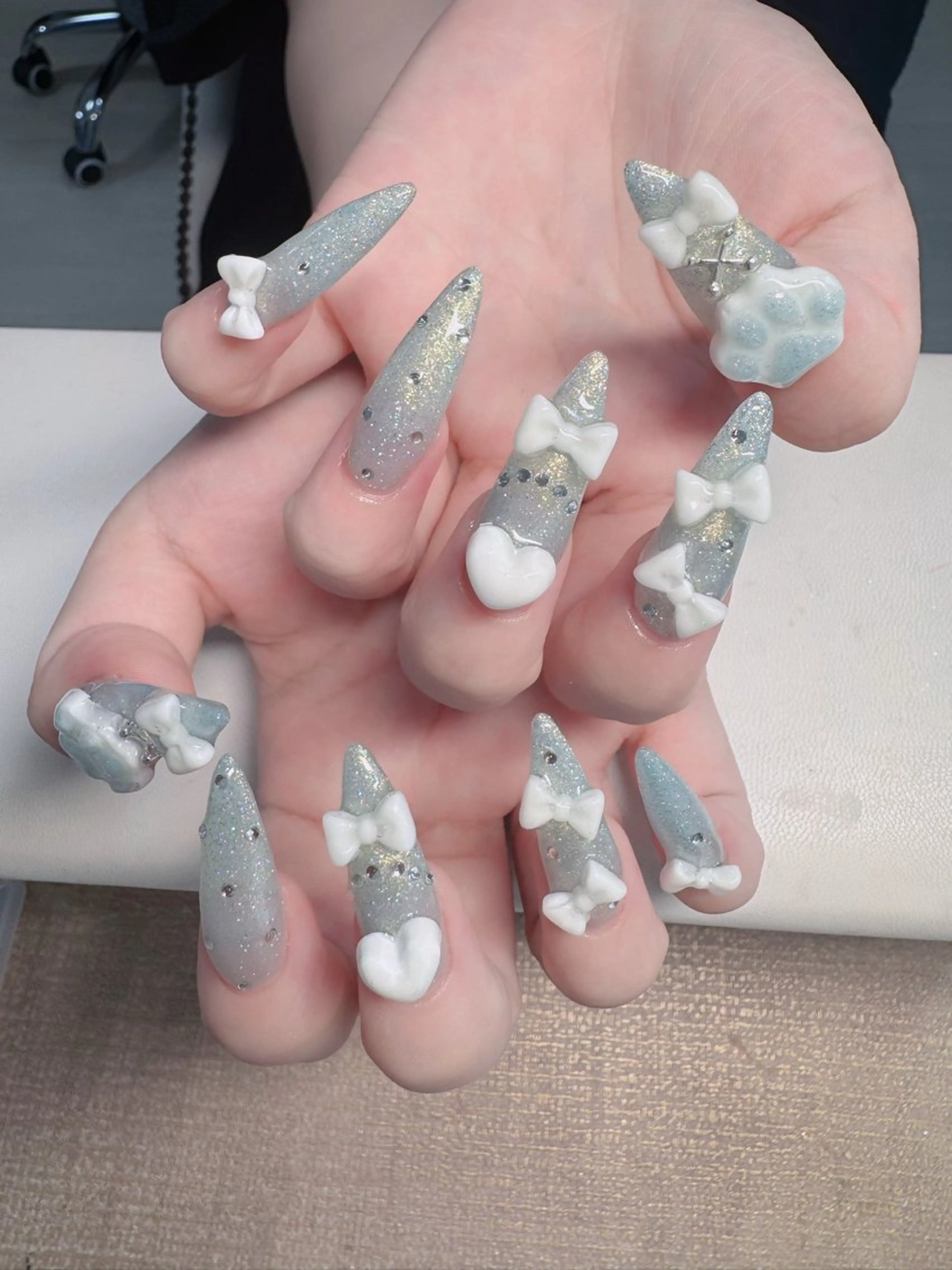 ネイル フレンチネイル ジェルネイル ガラスフレンチ ハロウィン ハート H.baby nail所属・H.baby Nail Salonのネイルデザイン