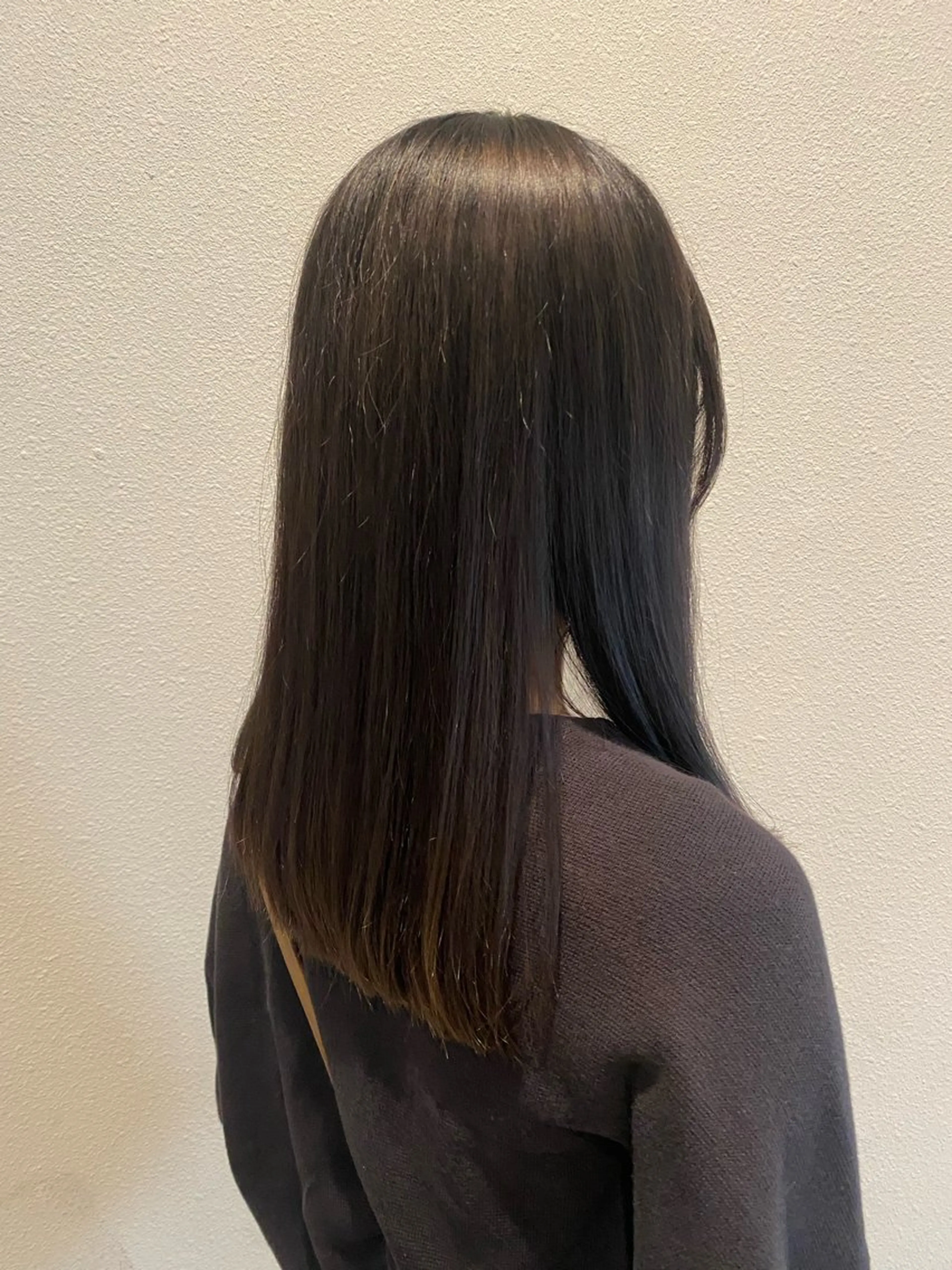 セミロング トリートメント あいさ🤍ムラ無しカ ラー🤍のヘアスタイル