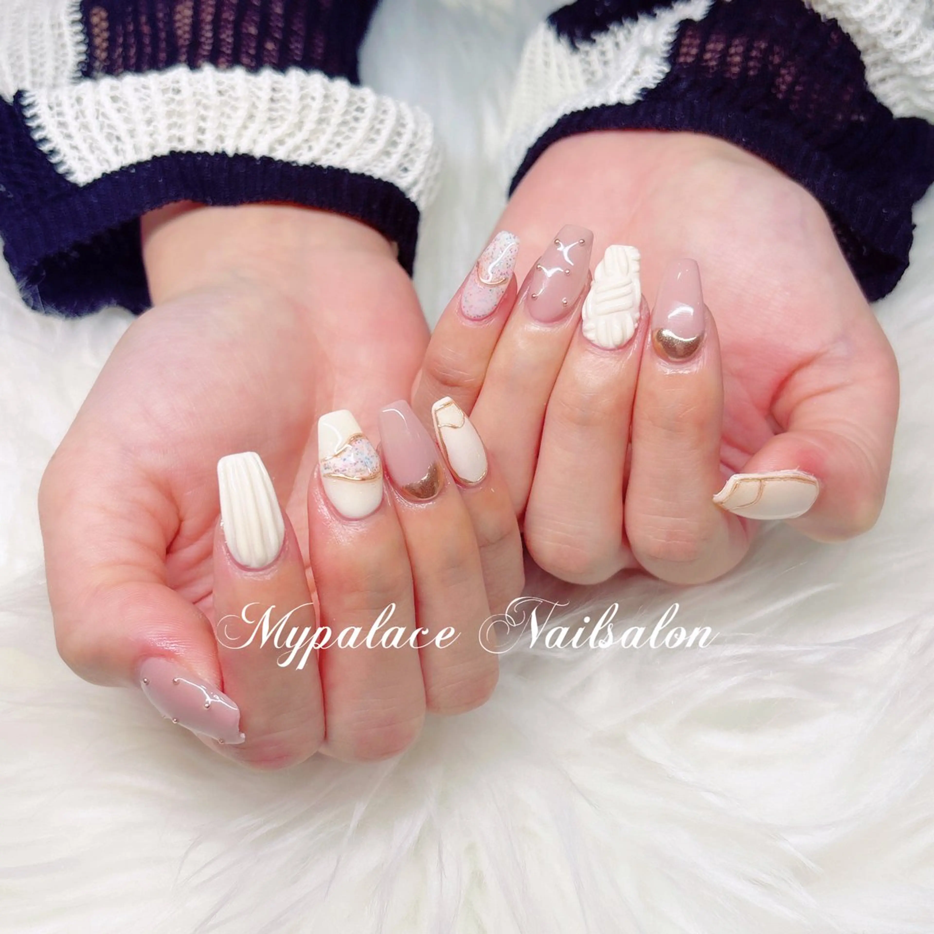 ネイル アートネイル ミラーネイル ピンク ハンドネイル Yuis Nailスカルプ専門のネイルデザイン