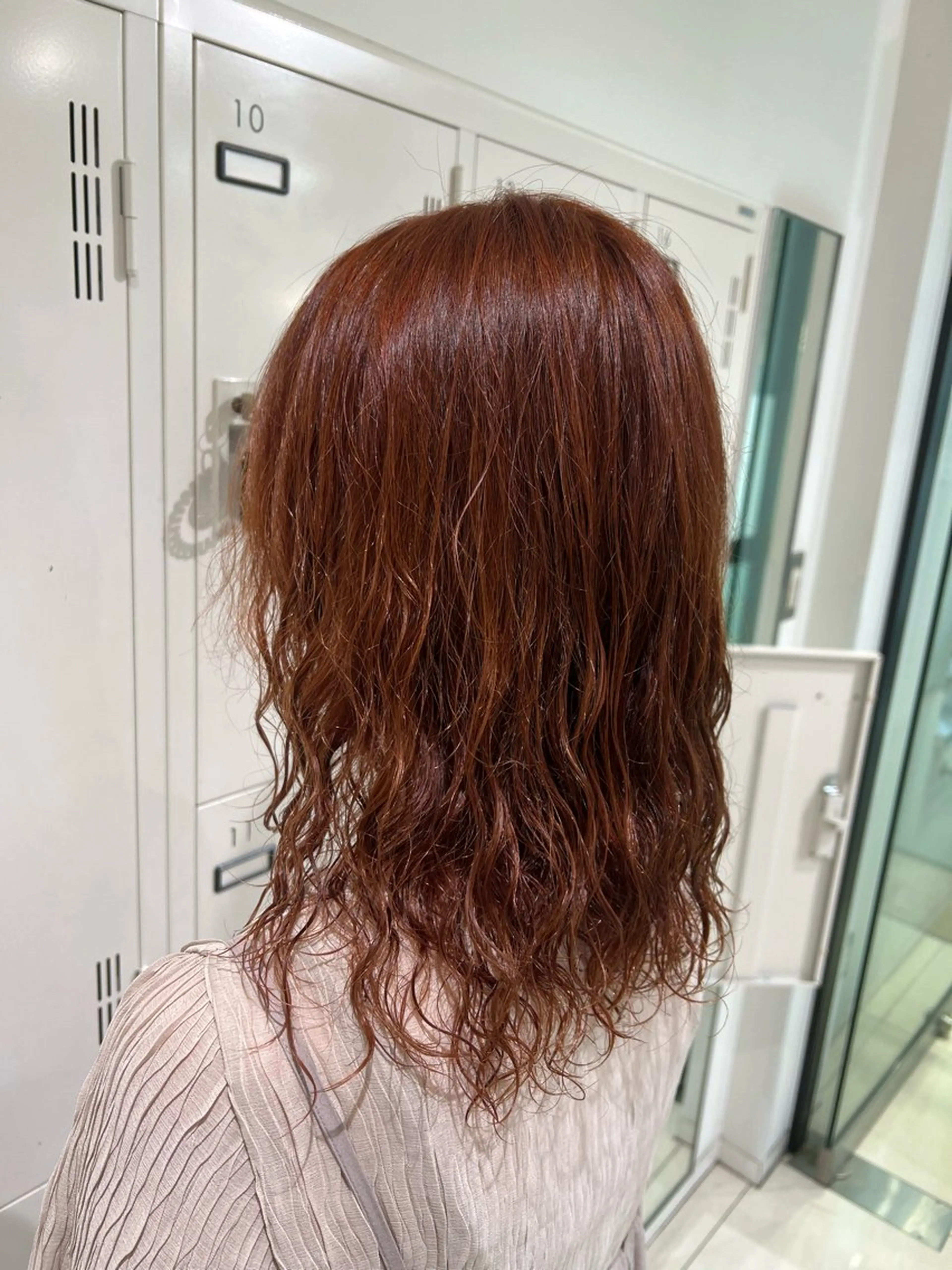 セミロング カラー ブリーチ ブリーチなしカラー オレンジ ピンクカラー ヘアカラー トリートメント 【暖色カラー特化】 中山由梨のヘアスタイル