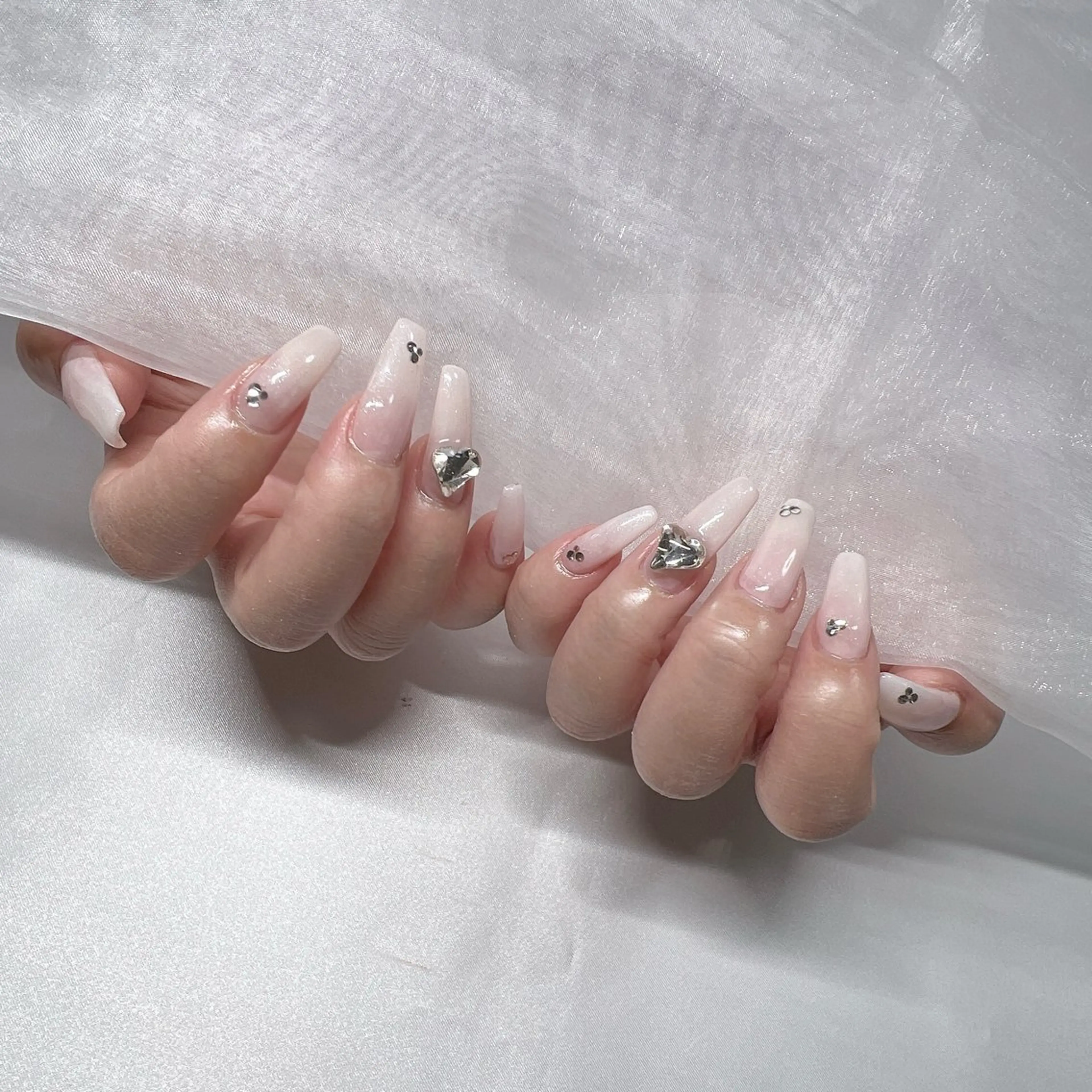 ネイル ジェルネイル 韓国ネイル ラメ(グリッター) ロングネイル マグネットネイル ハンドネイル -nail salon-Reward所属・nail salon Rewardのネイルデザイン