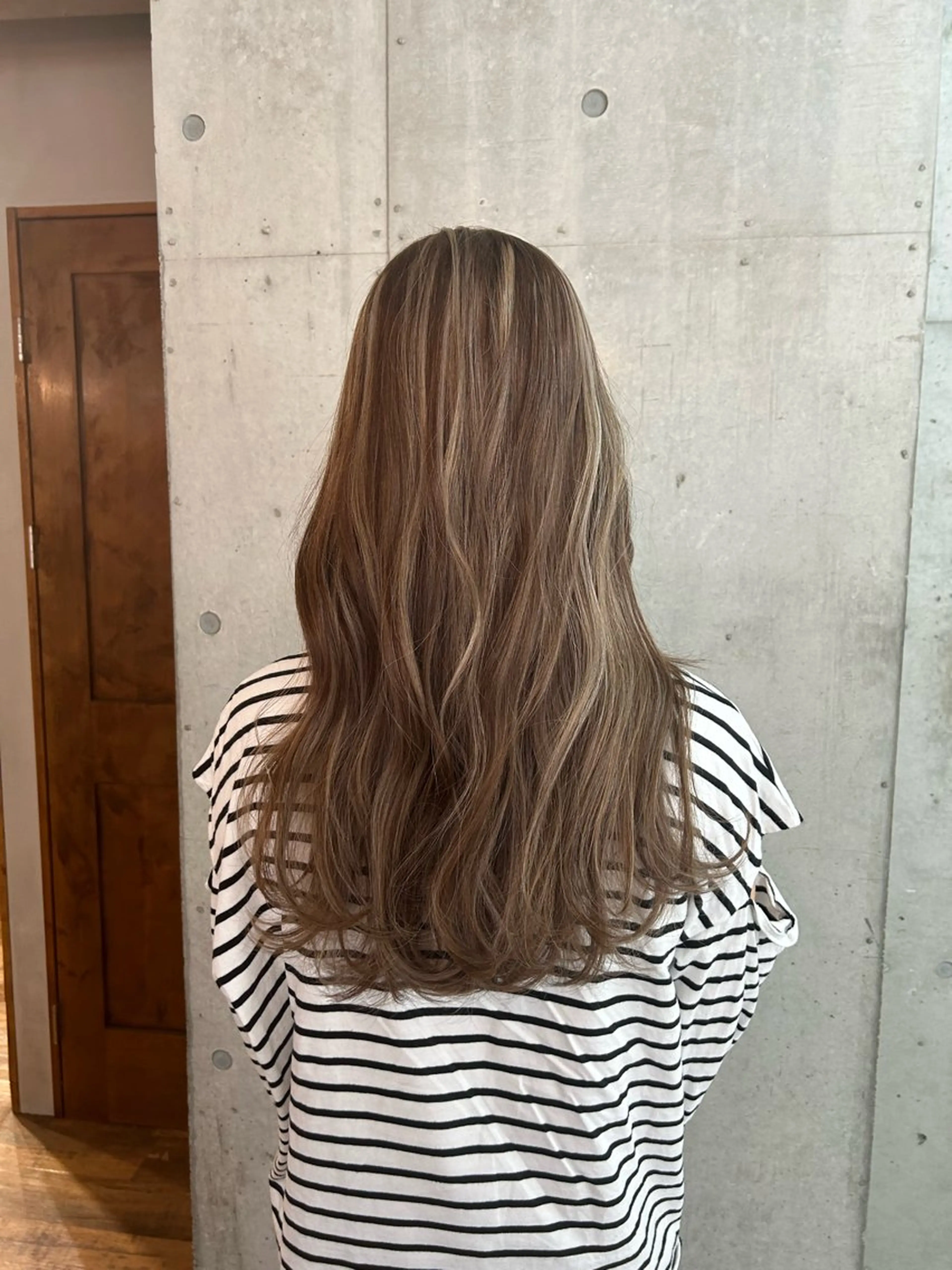 ロング カラー ヘアカラー トリートメント 🎨デザイン🥇 美髪・艶髪　日暮千敬のヘアスタイル