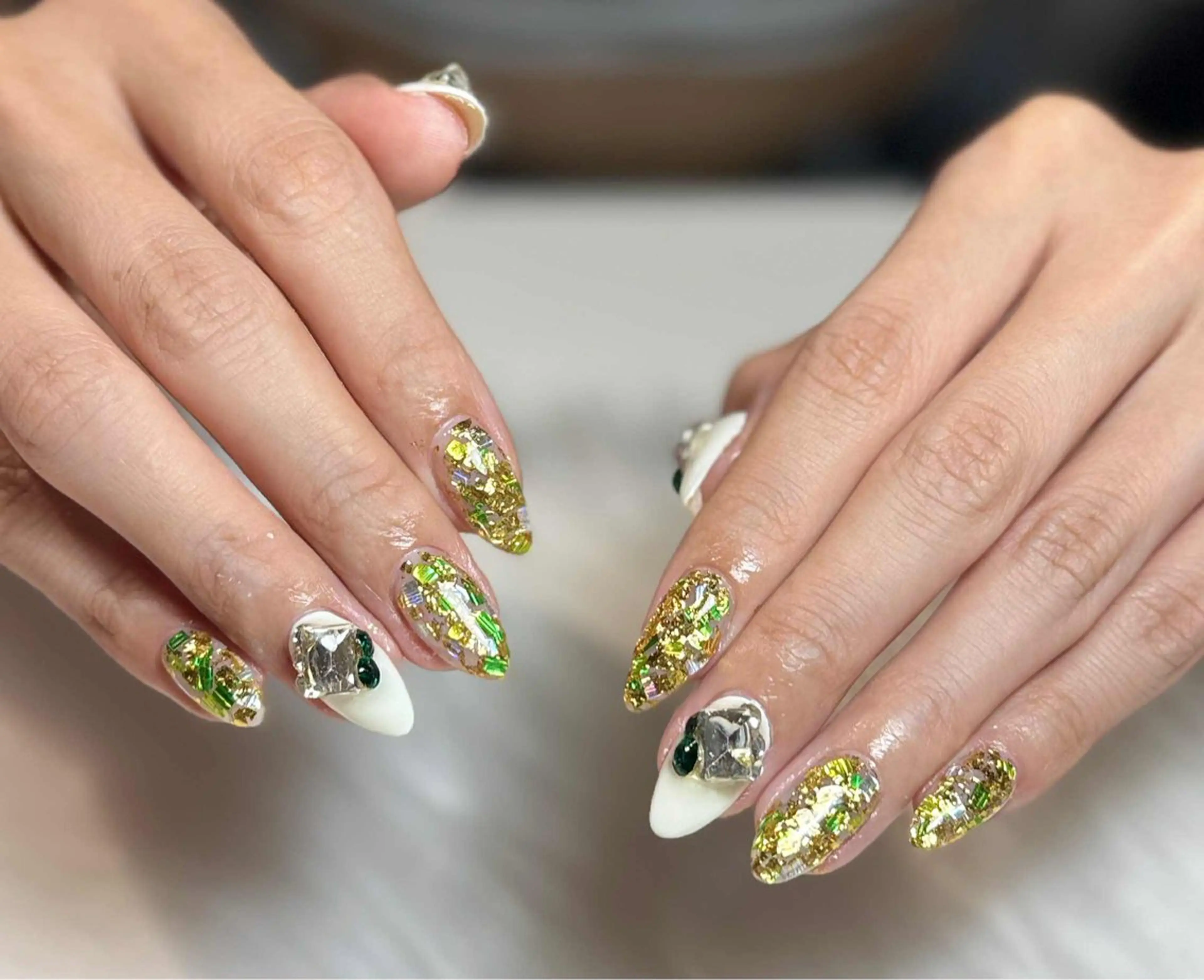 ネイル オーロラネイル チークネイル フットネイル フレンチネイル ジェルネイル ハンドネイル Nichi Nailsのネイルデザイン