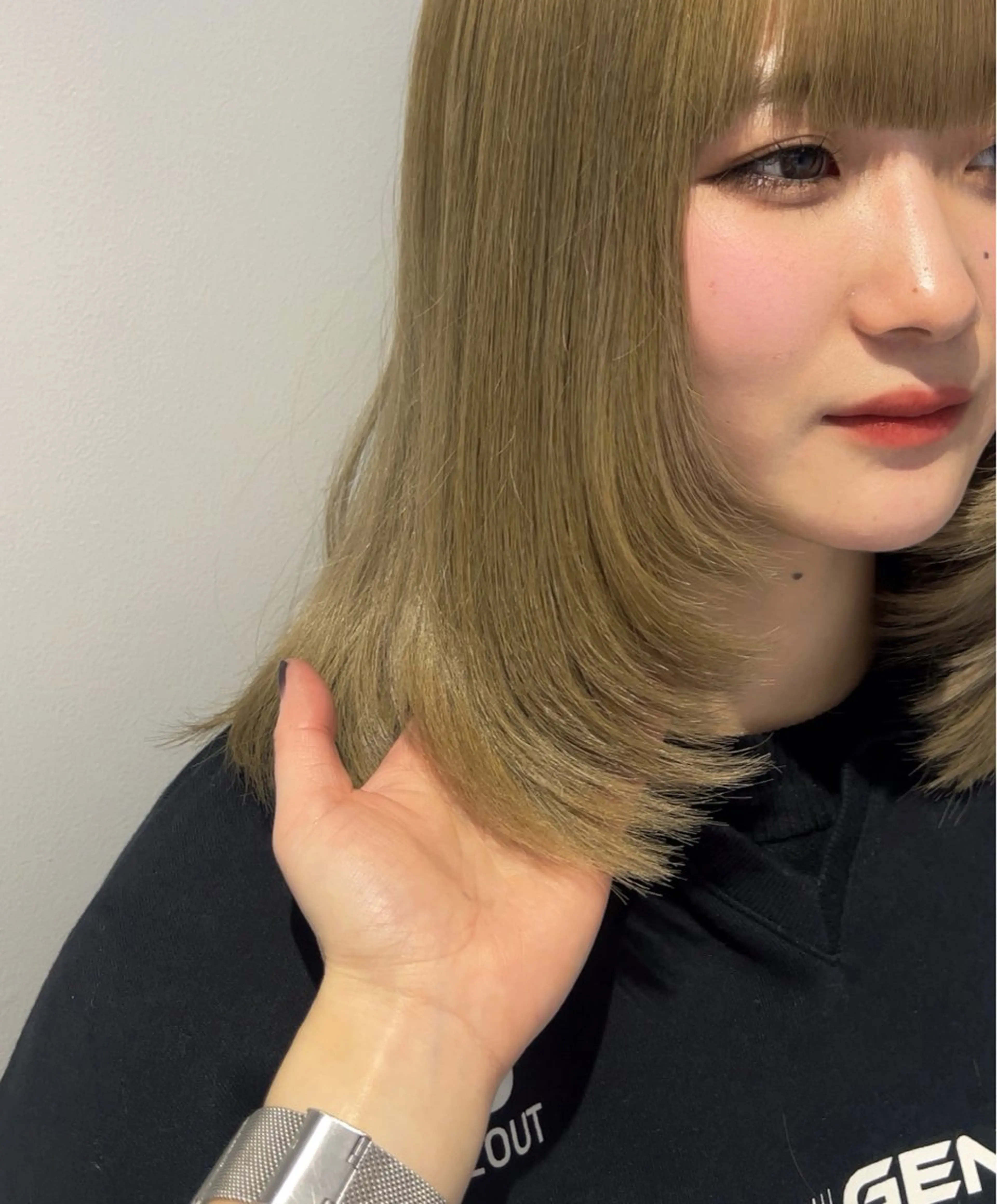 ロング air-fukuoka所属・田中 奈々美のヘアスタイル