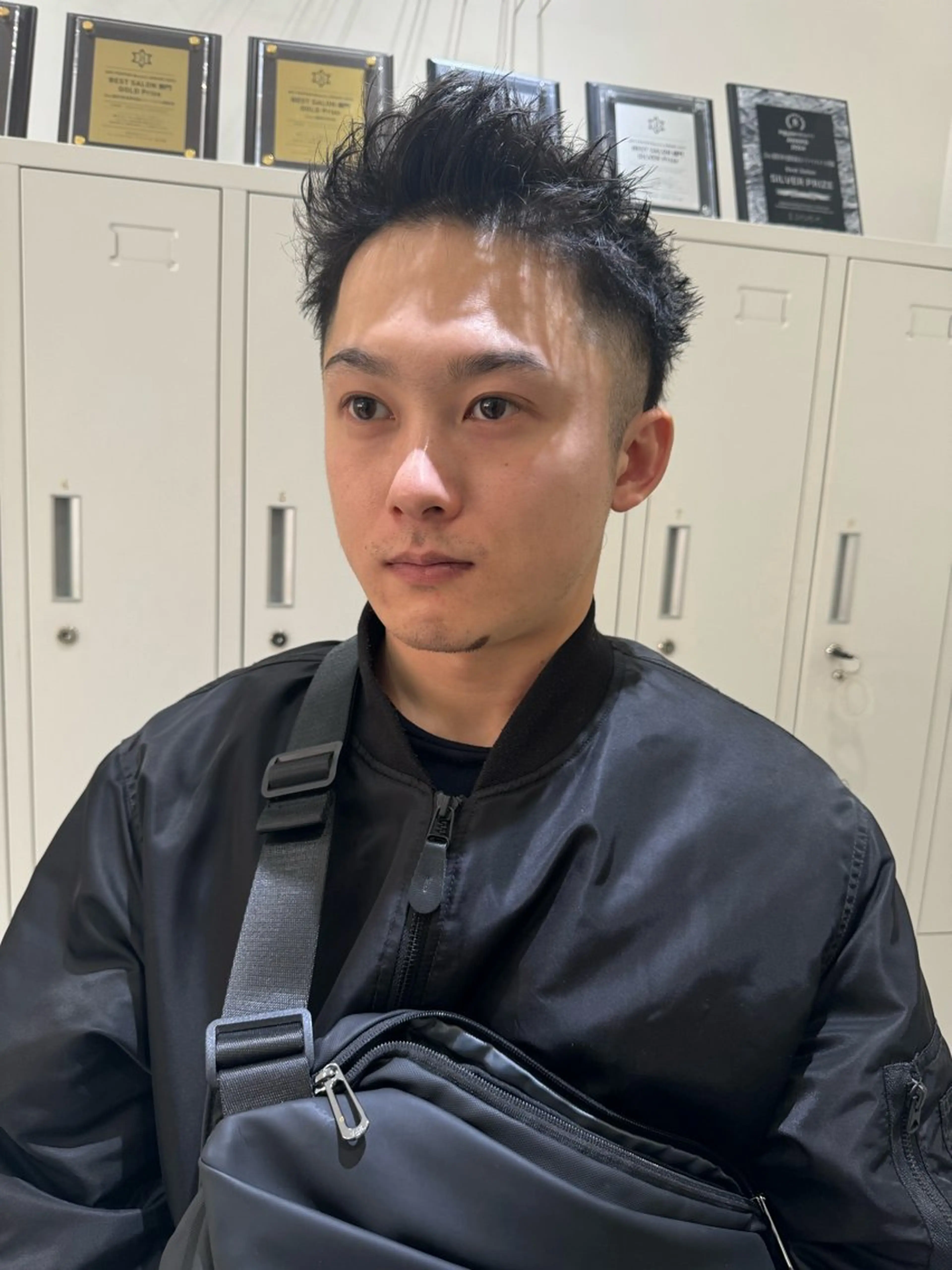 ショート メンズ スパイキーショート ショートヘア カット 透け 艶感カラー齊木 勇人のヘアスタイル