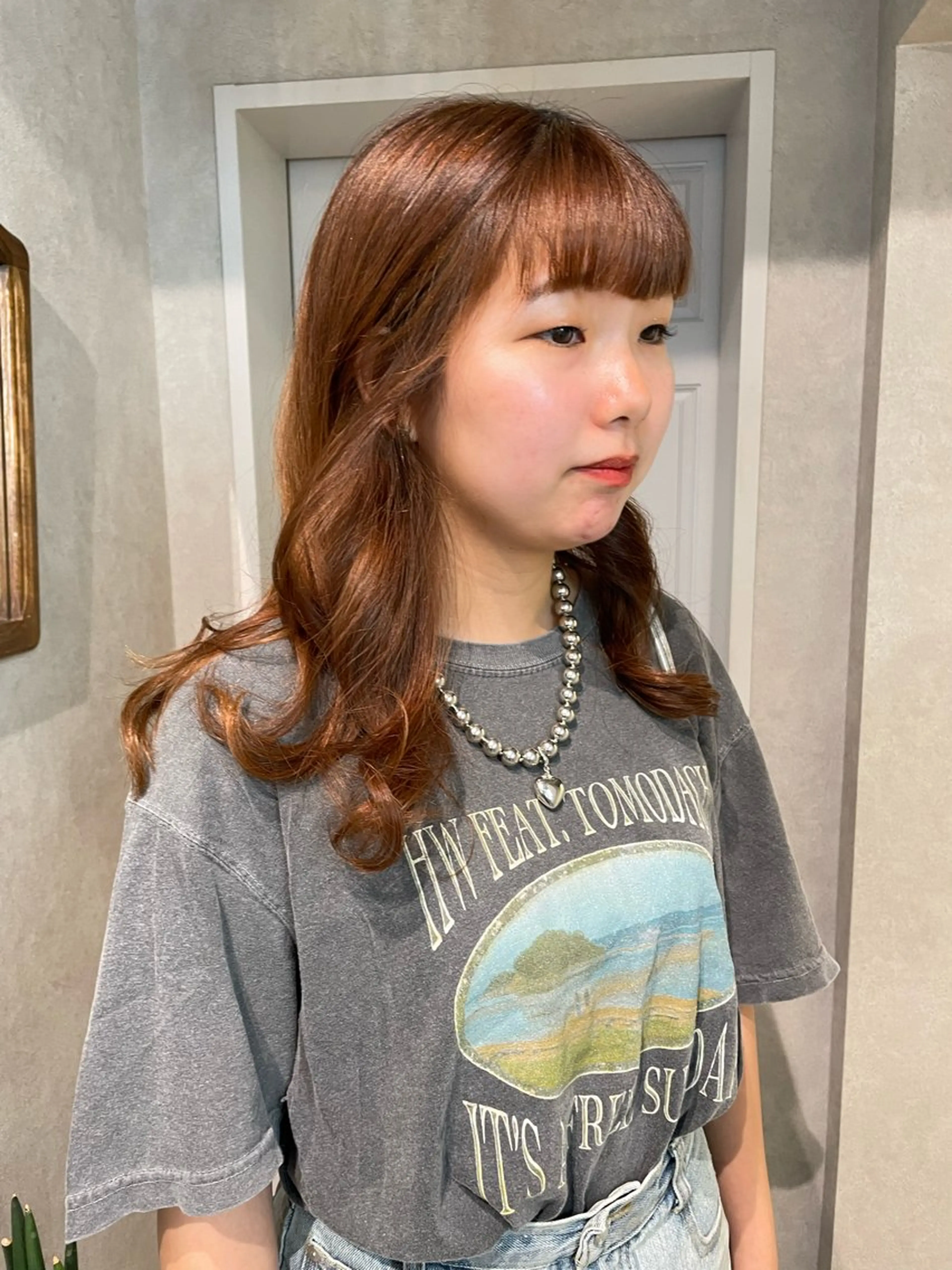 セミロング カラー ブリーチ ブラウンカラー ダブルカラー ブリーチなしカラー オレンジ ヘアカラー ナチュラル透明感🌱 小山美樹子のヘアスタイル