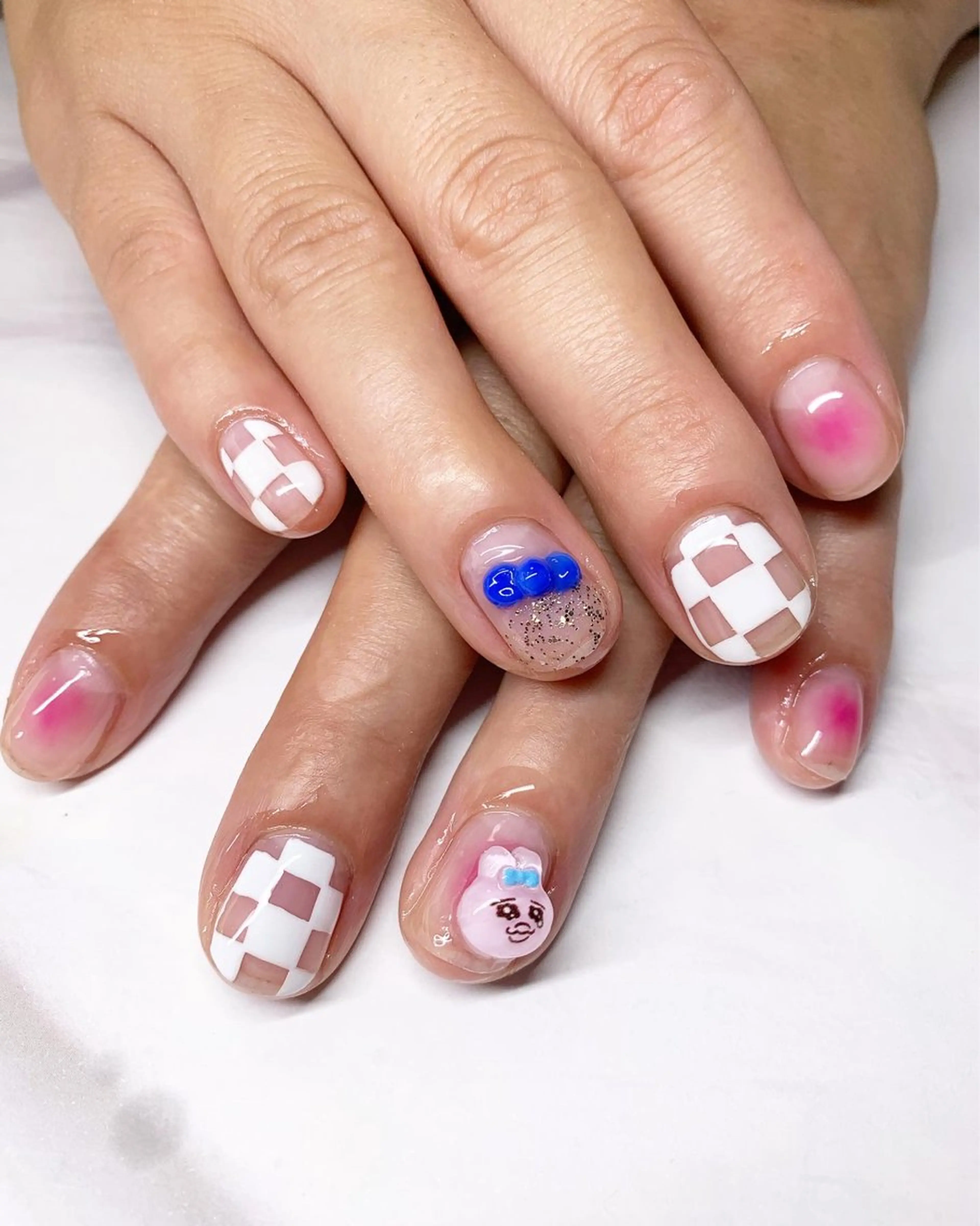 ネイル チークネイル nail salon happinessのネイルデザイン