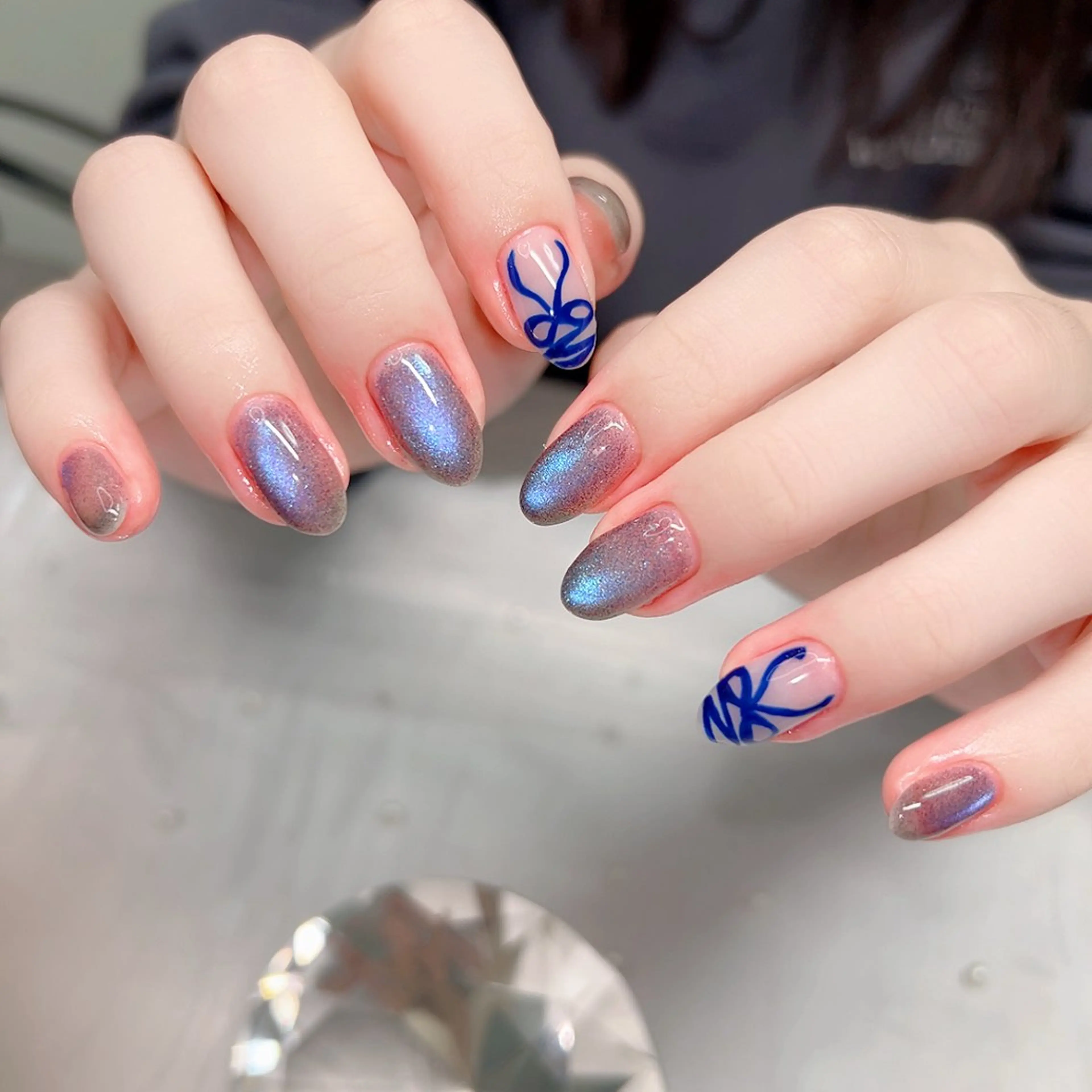 ネイル オーロラネイル ミラーネイル オフィスネイル ワンカラーネイル シンプルネイル ハンドネイル Cute Tips nailのネイルデザイン