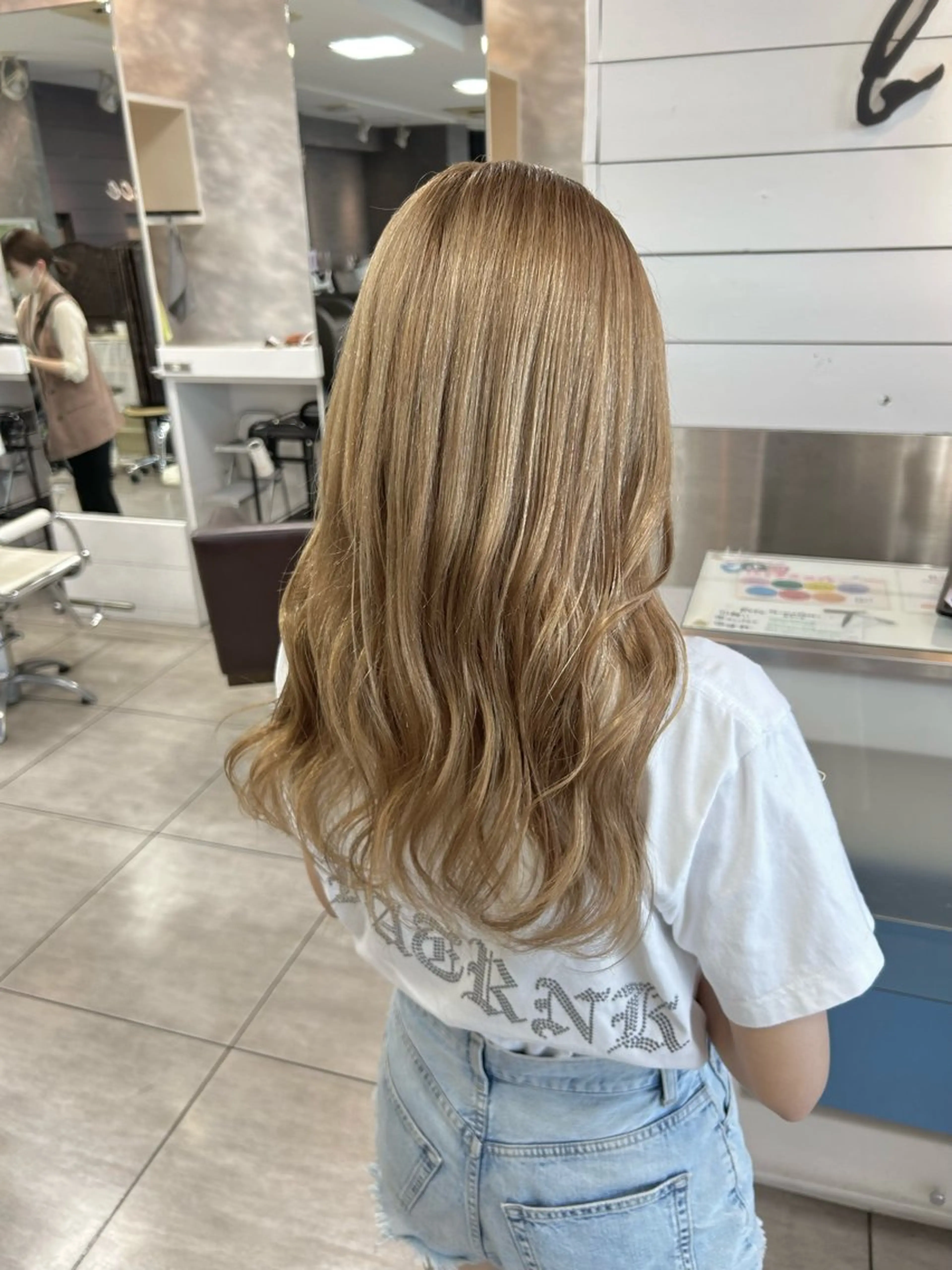 ロング カット ヘアカラー 🫧艶髪カラー🫧 森本くるみのヘアスタイル