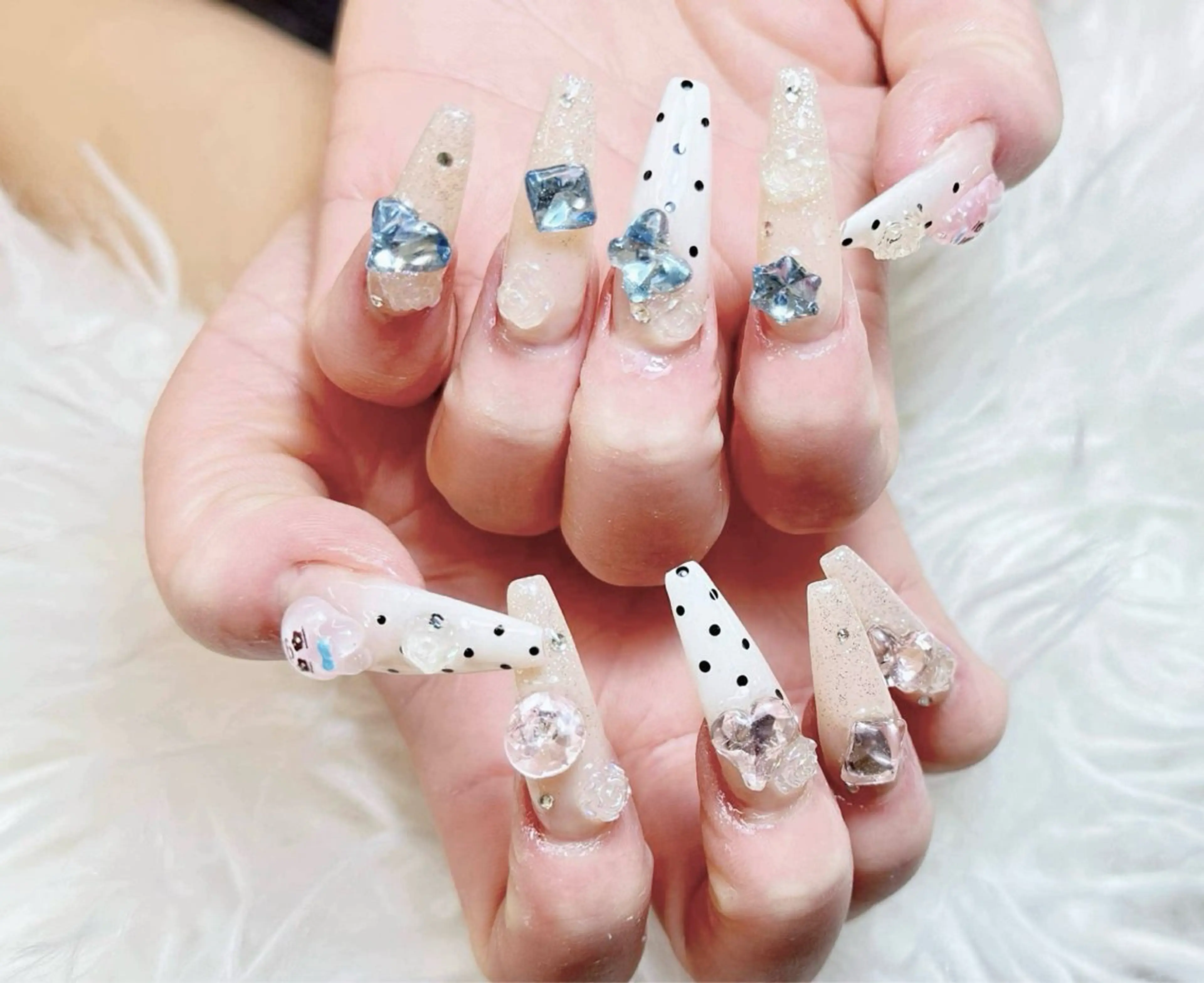 ネイル チークネイル 長さ出し フットネイル マグネットネイル 持ち込み ハンドネイル ANH NAIL ゴテゴテ専門店💎のネイルデザイン