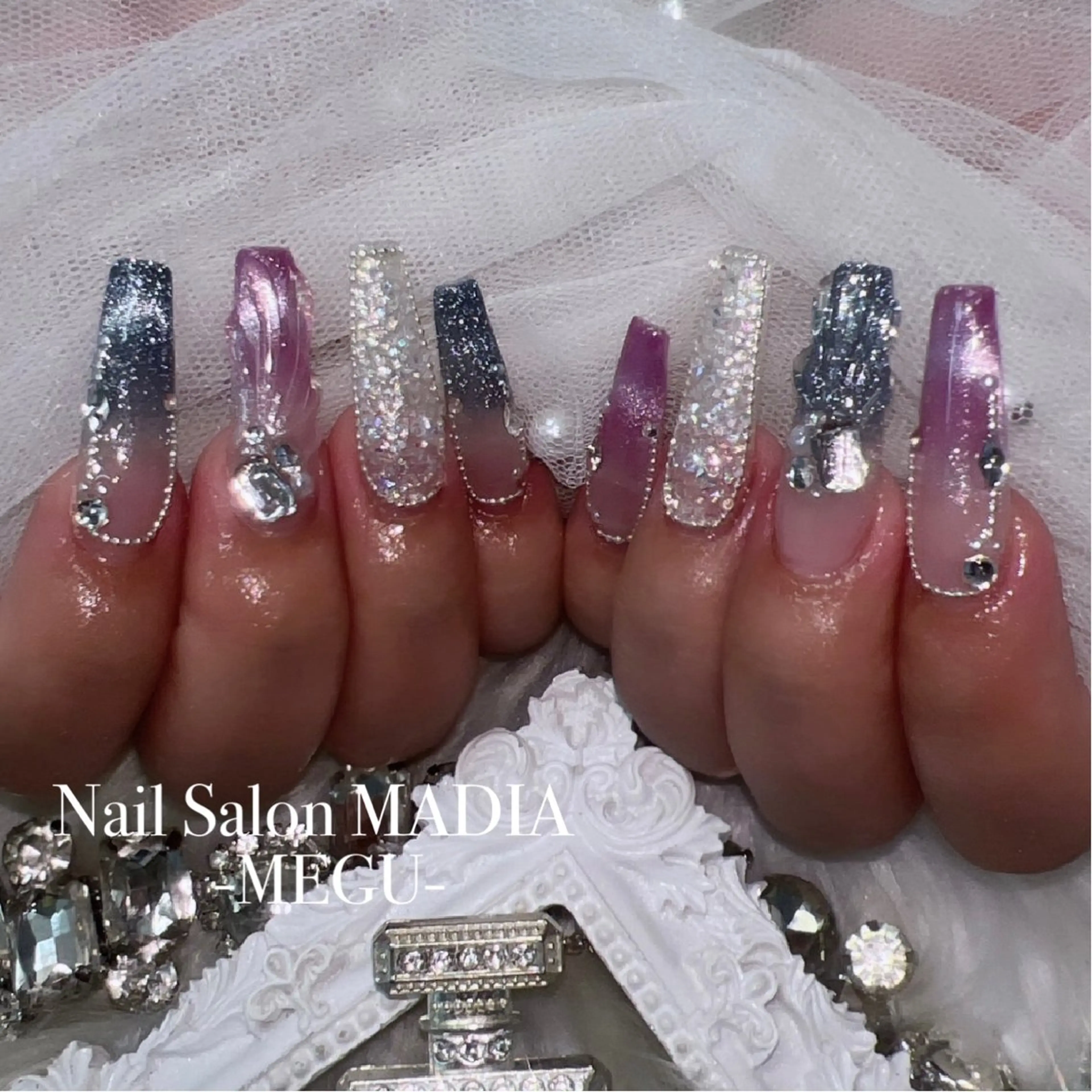 ネイル MADIA藤沢所属・MADIA MEGUのネイルデザイン