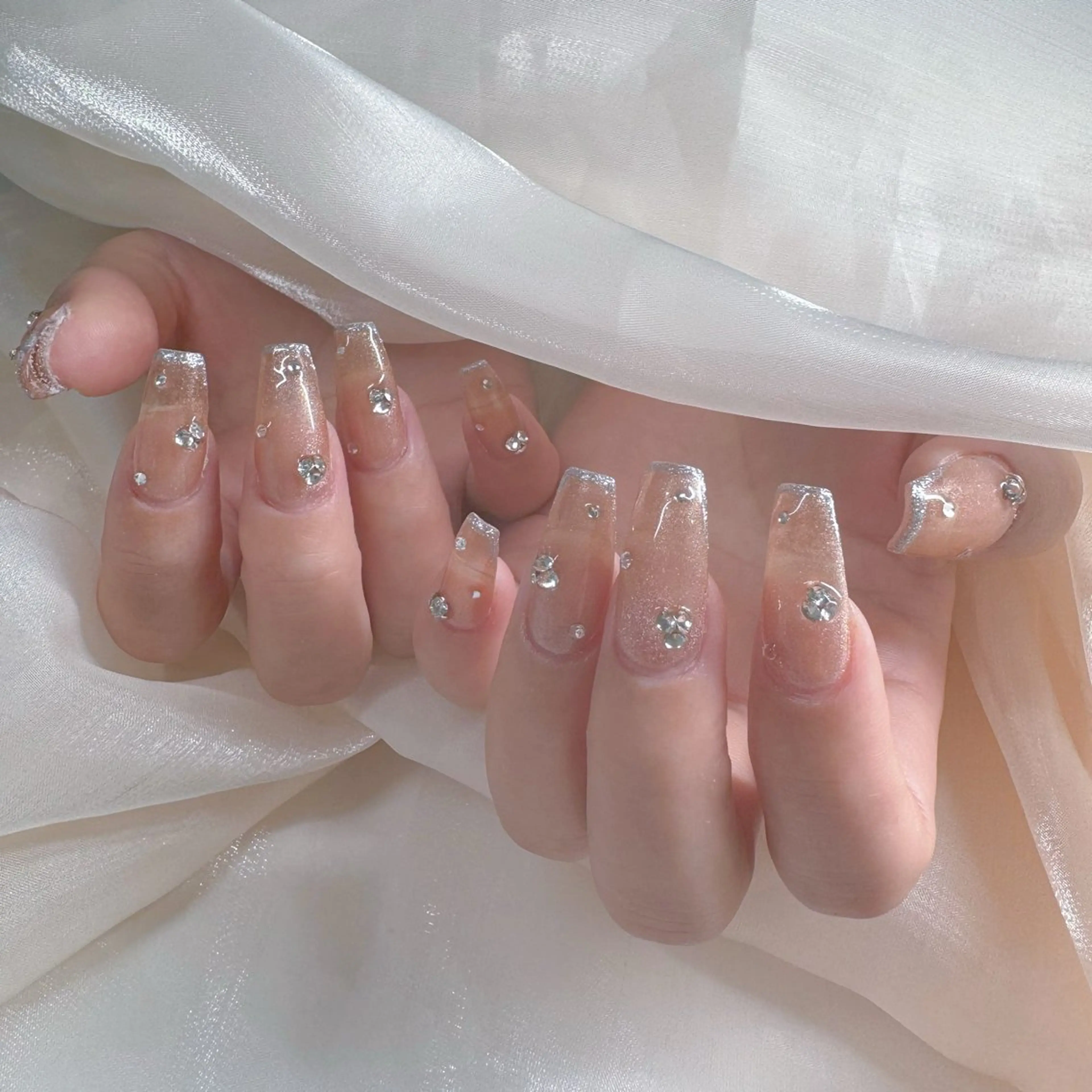 ネイル チークネイル フレンチネイル ガーリー キラキラネイル 韓国ネイル ハンドネイル NailPrincess所属・princess スカルプ専門店のネイルデザイン