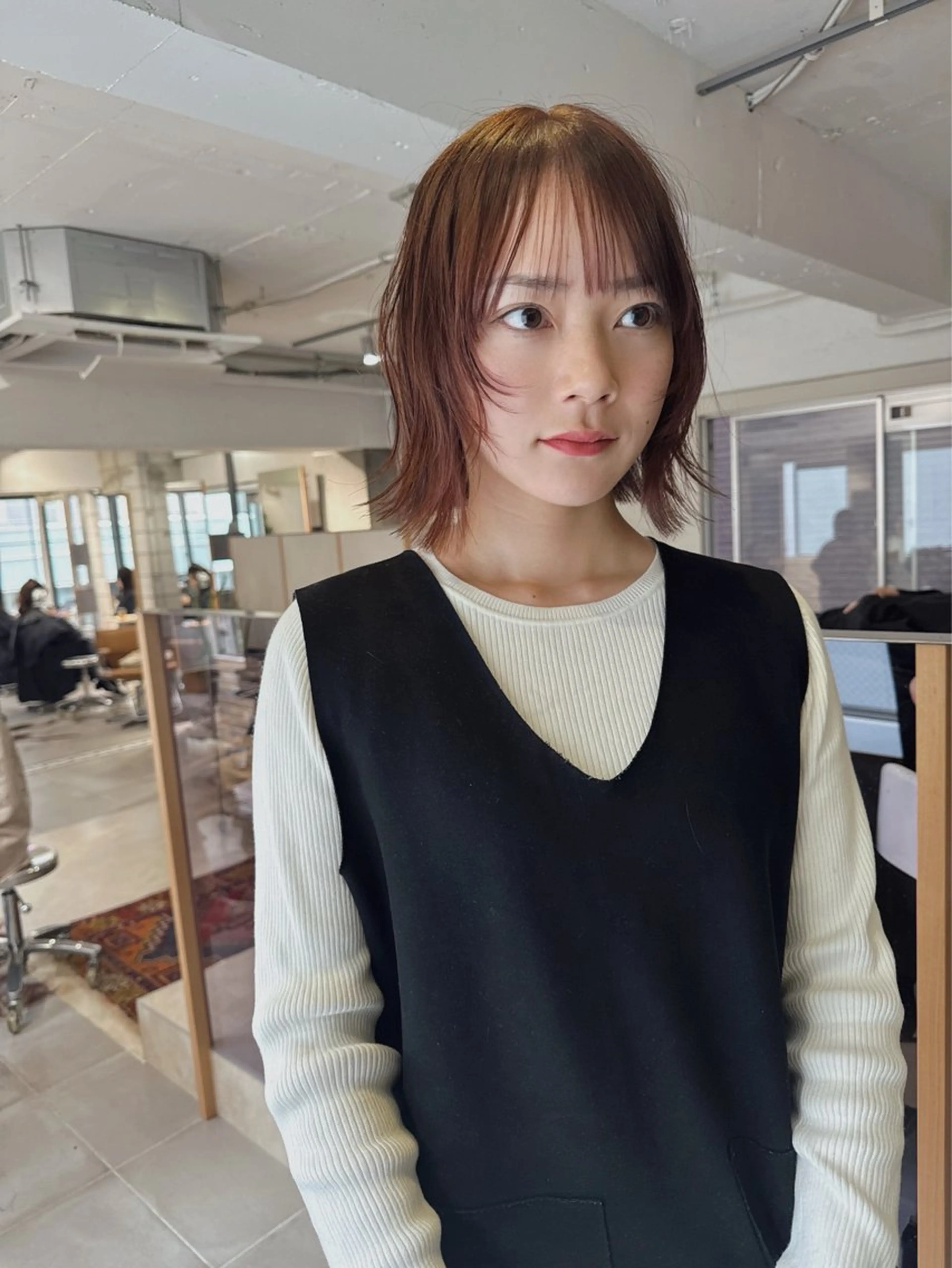 ミディアム 顔まわりレイヤー 顔周りカット レイヤーカット LOREN＋透明感 オリーブhirokoのヘアスタイル