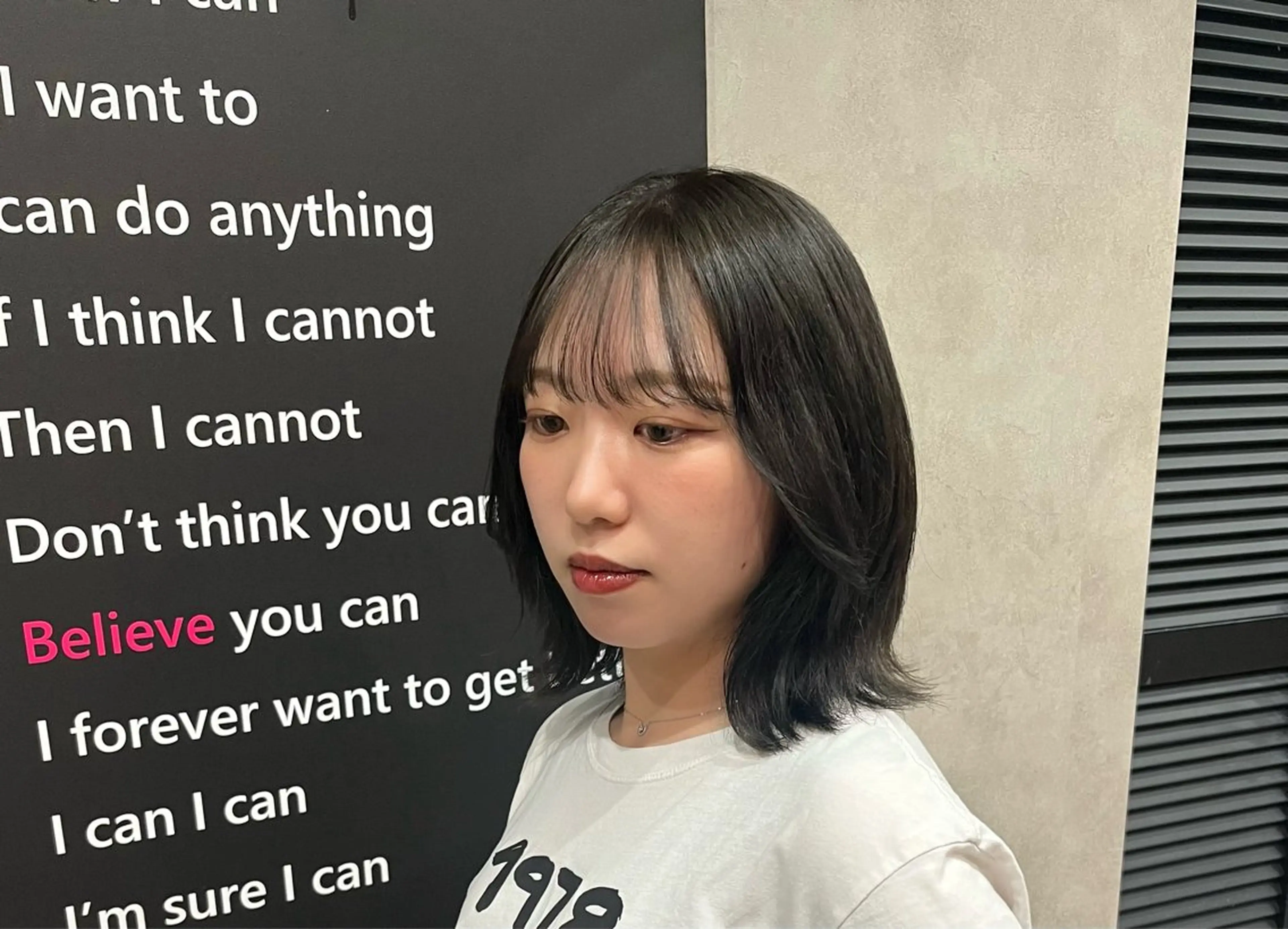 カラー ベージュカラー ブリーチ オリーブベージュ ヘアカラー ⭐️GANNI ⭐️小久保沙紀のヘアスタイル