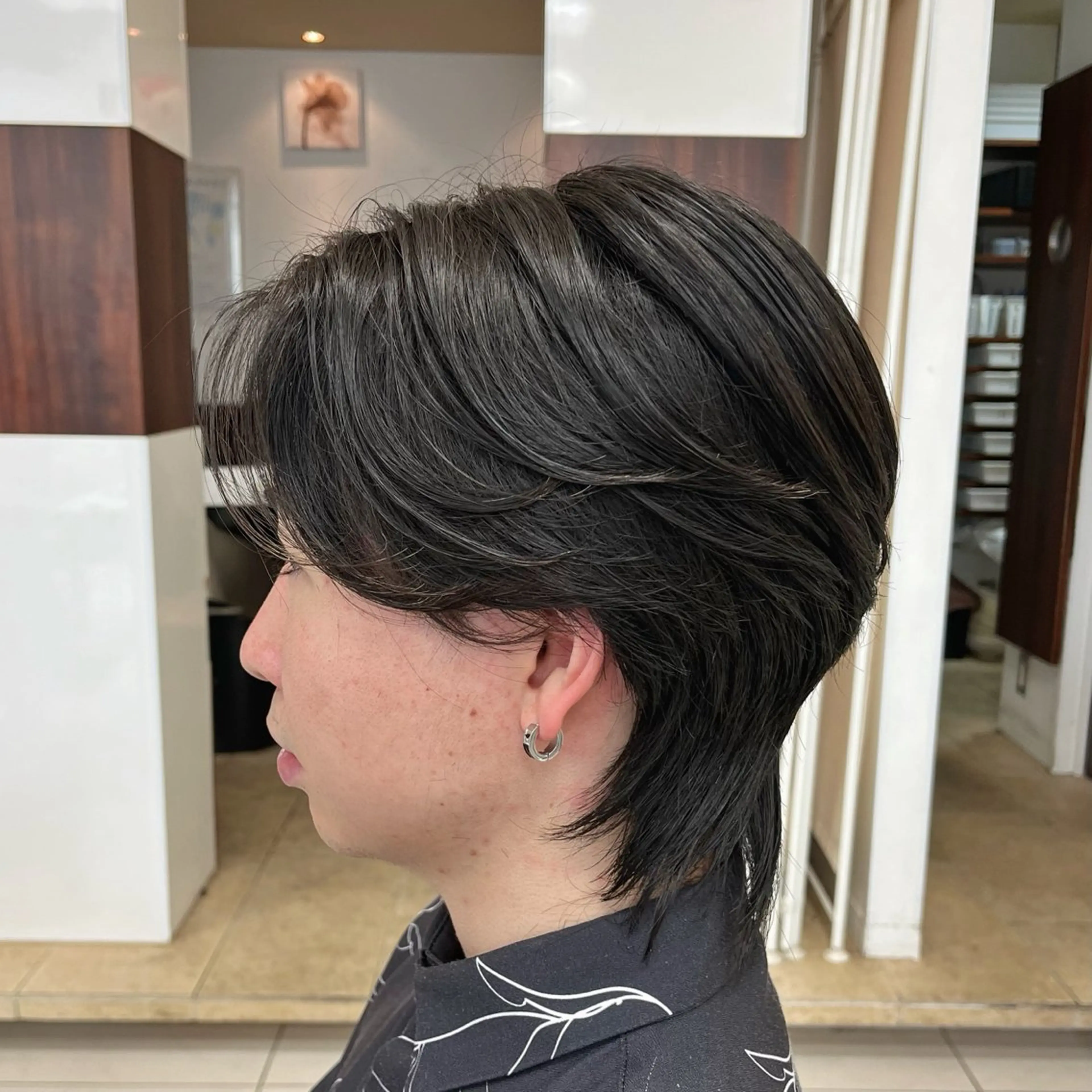 ミディアム メンズ くびれヘア かきあげバング 店舗指名No.1 吉岡　弘のヘアスタイル