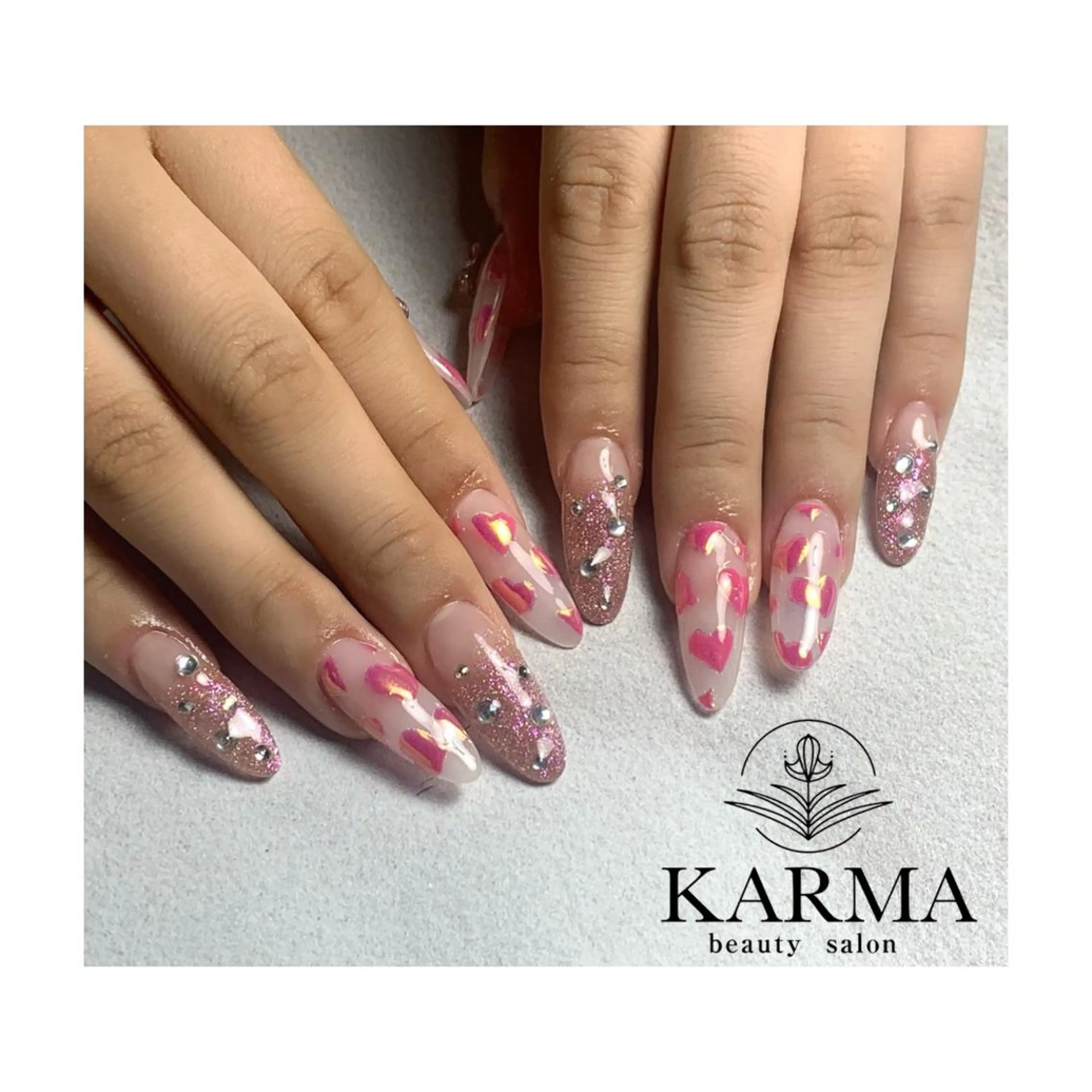 ロング ネイル ロング ハート ロングネイル スカルプネイル ハンドネイル KARMA salonのネイルデザイン