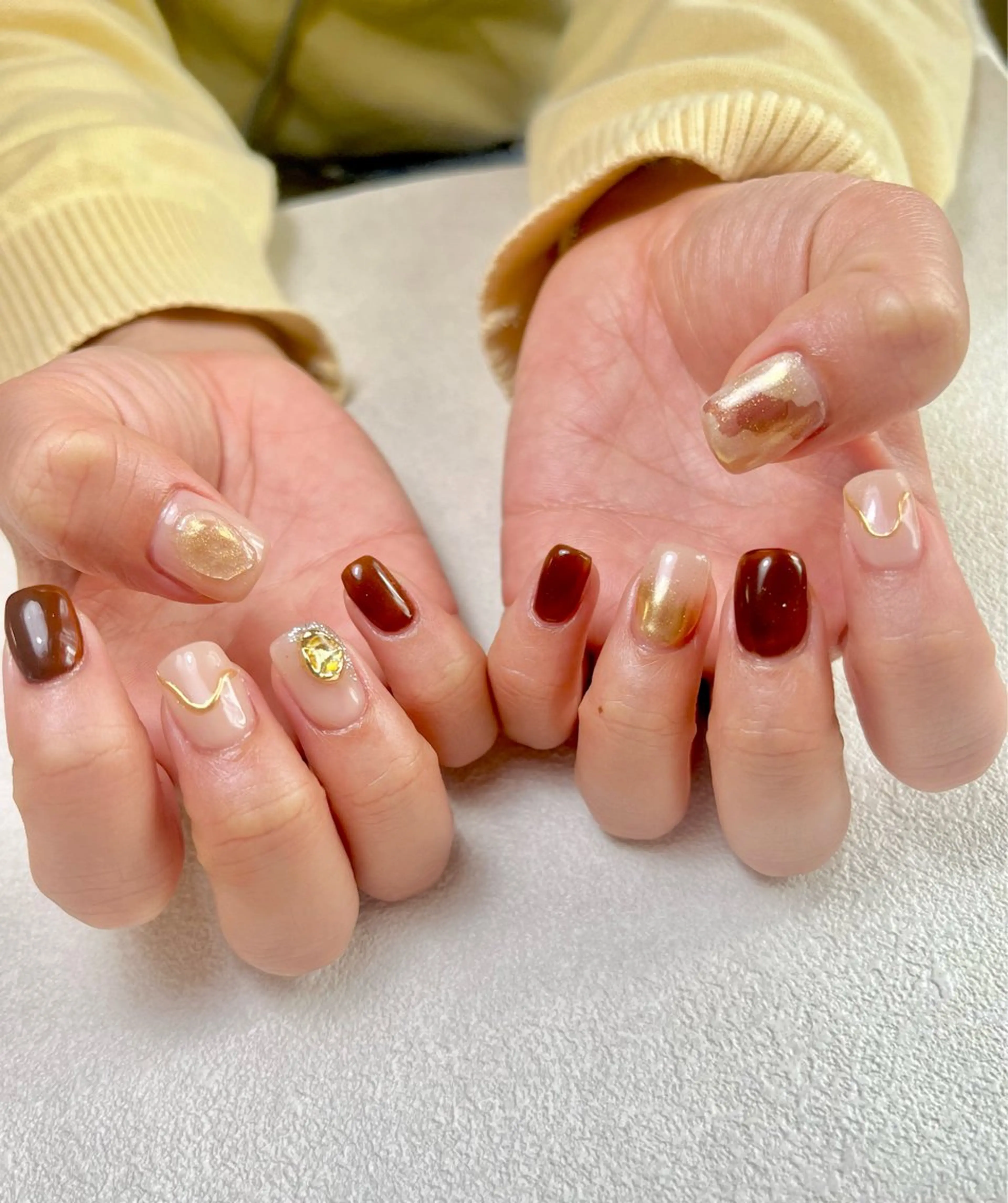 ネイル ブラウン ミラーネイル ハンドネイル nail room.のネイルデザイン