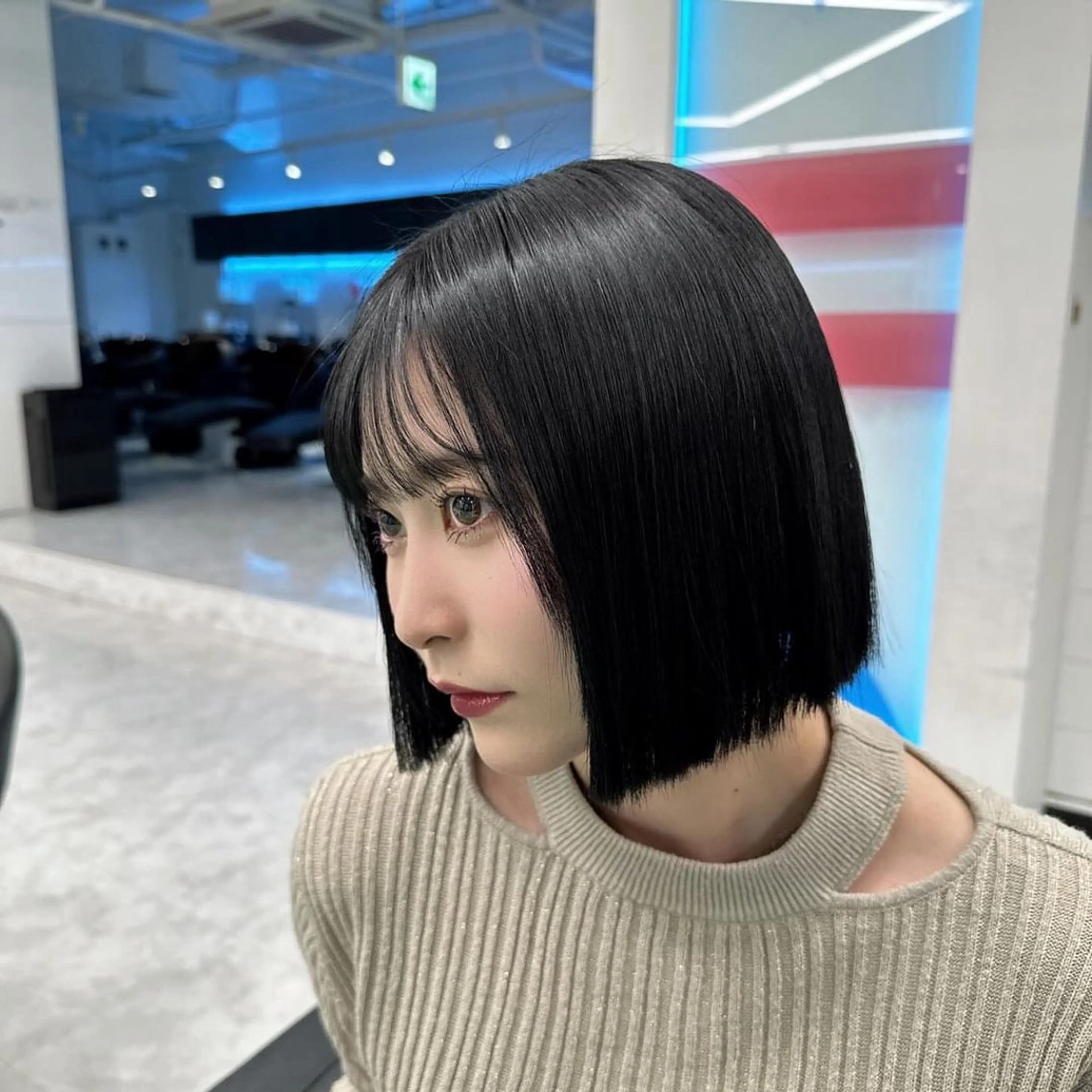 ミディアム カラー ヘアアレンジ 🌈艶カラー/ 韓国風レイヤーカットのヘアスタイル