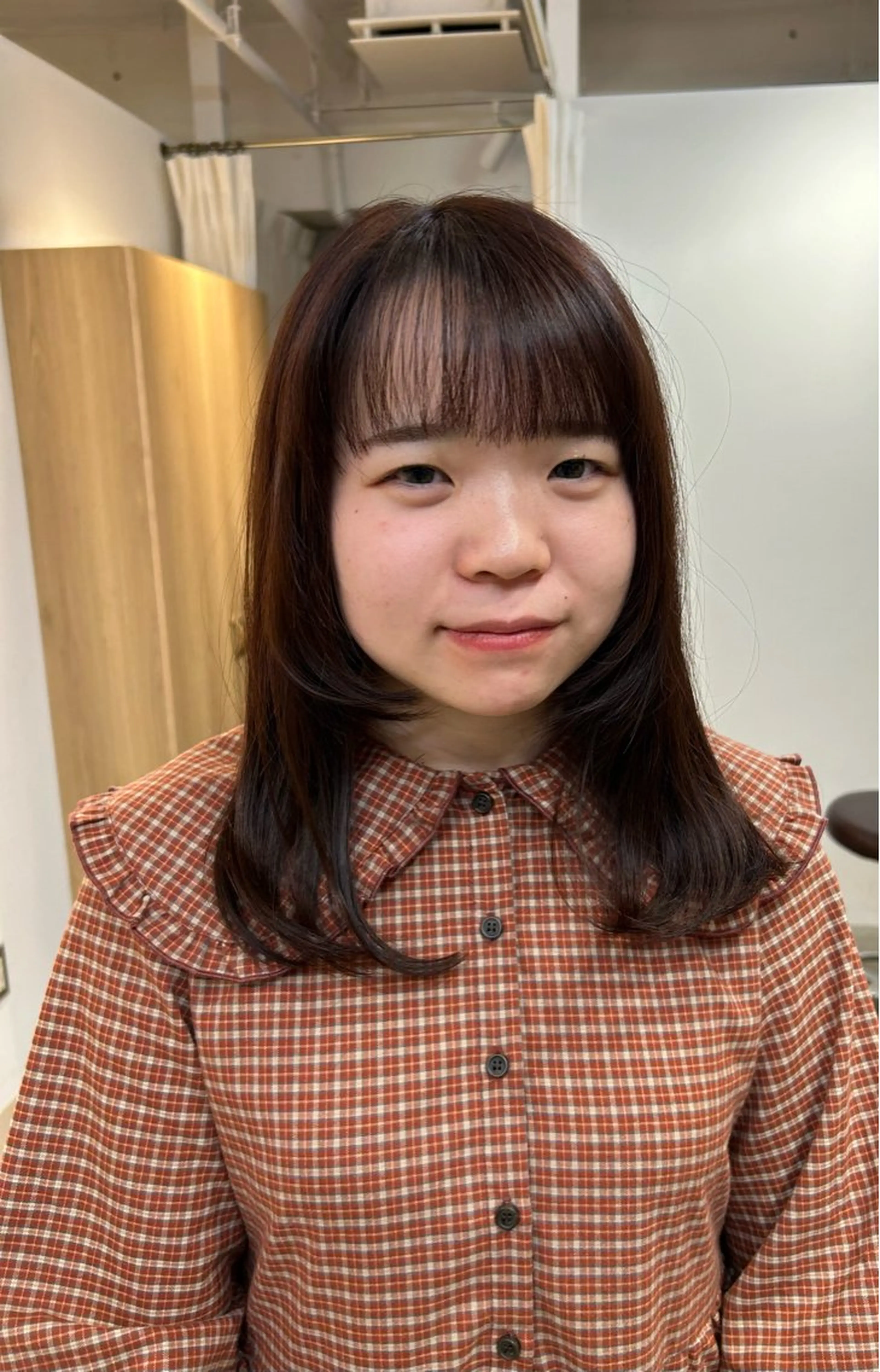 セミロング 顔まわりレイヤー レイヤーカット Ata.所属・kubo nozomiのヘアスタイル