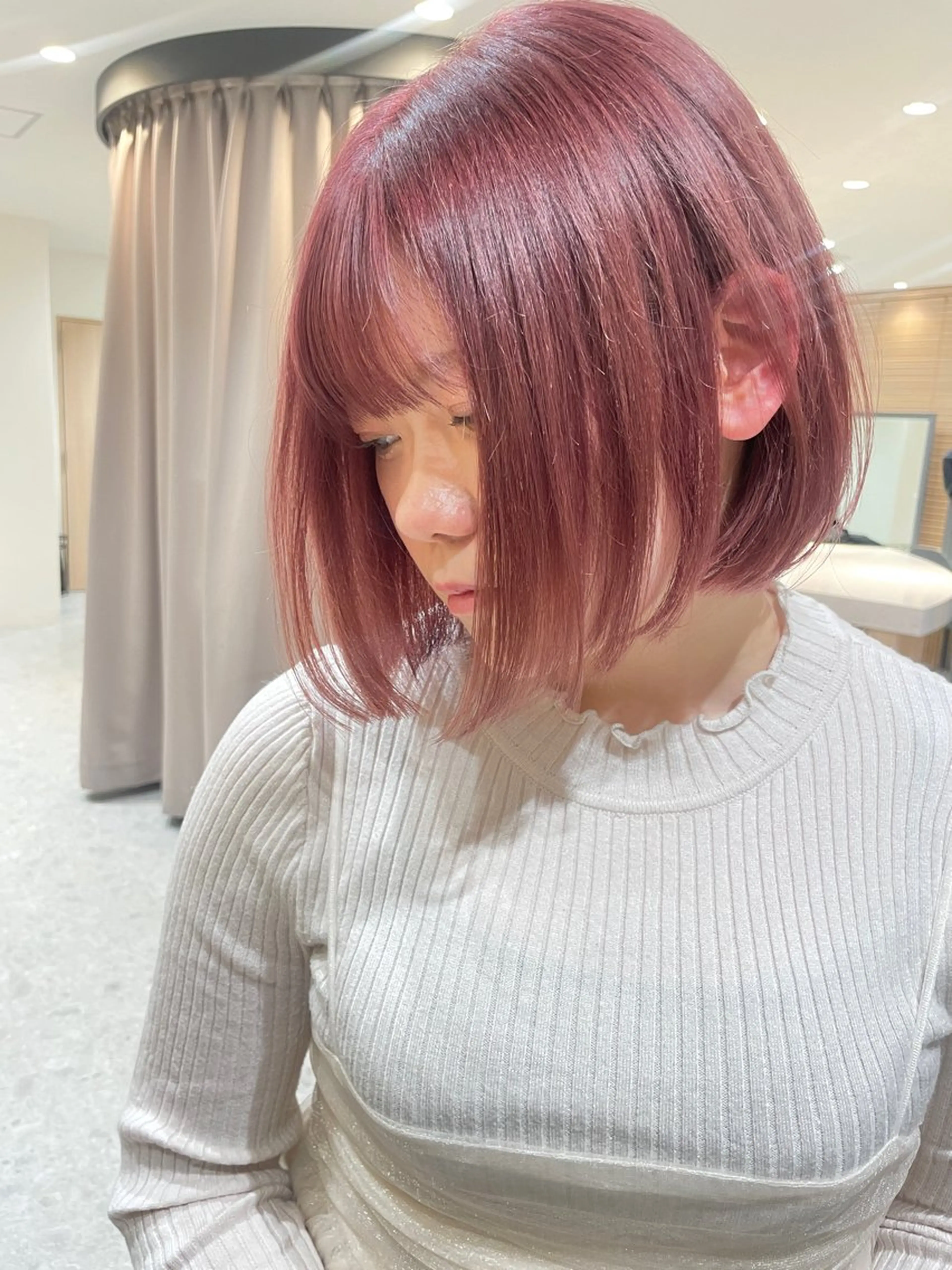 セミロング カラー トリートメント 韓国🇰🇷レイヤー 透明感/秀瑛🩶のヘアスタイル