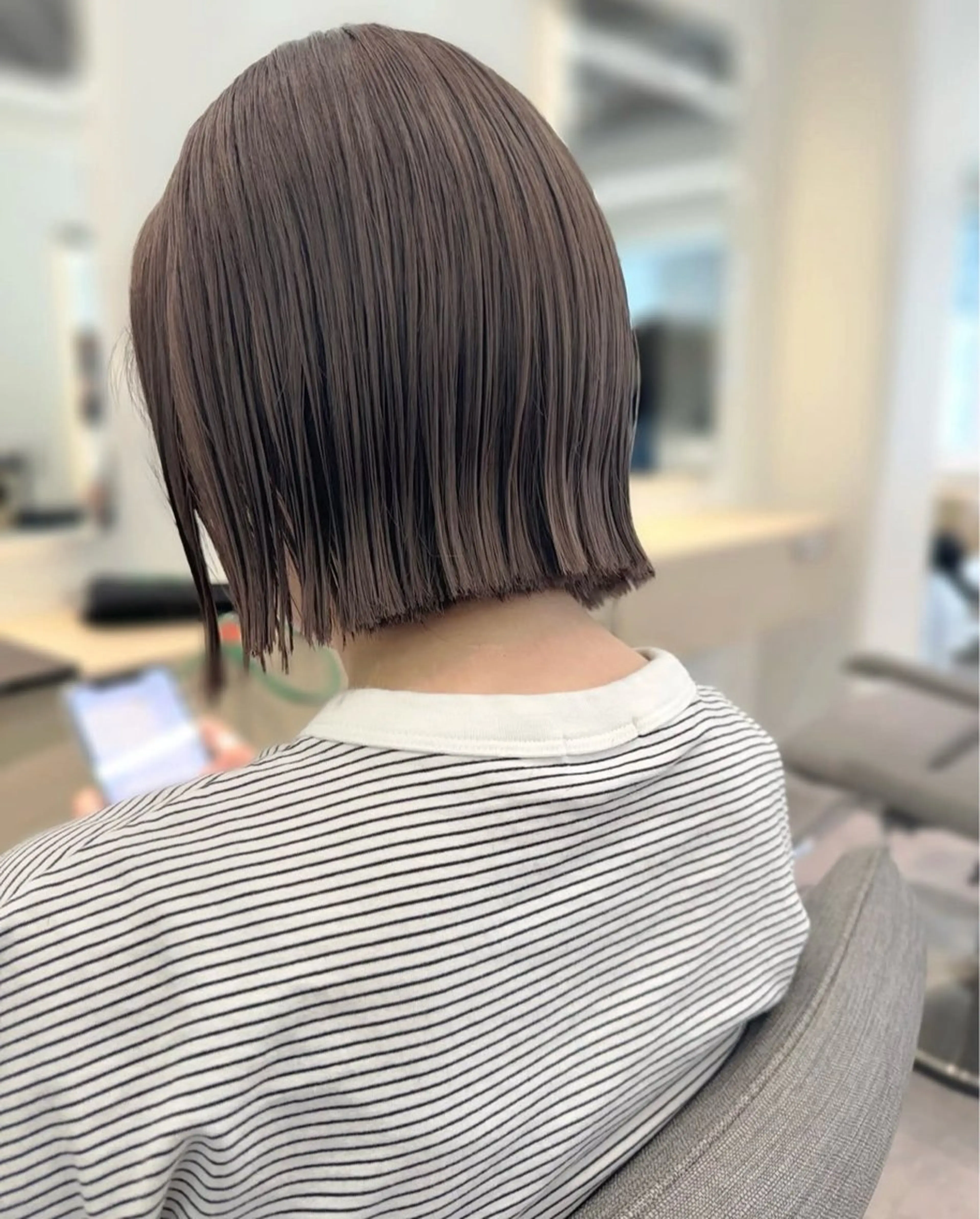 ショート カット ヘアカラー nok所属・レイヤー/ベージュ/ どますず🌺のヘアスタイル