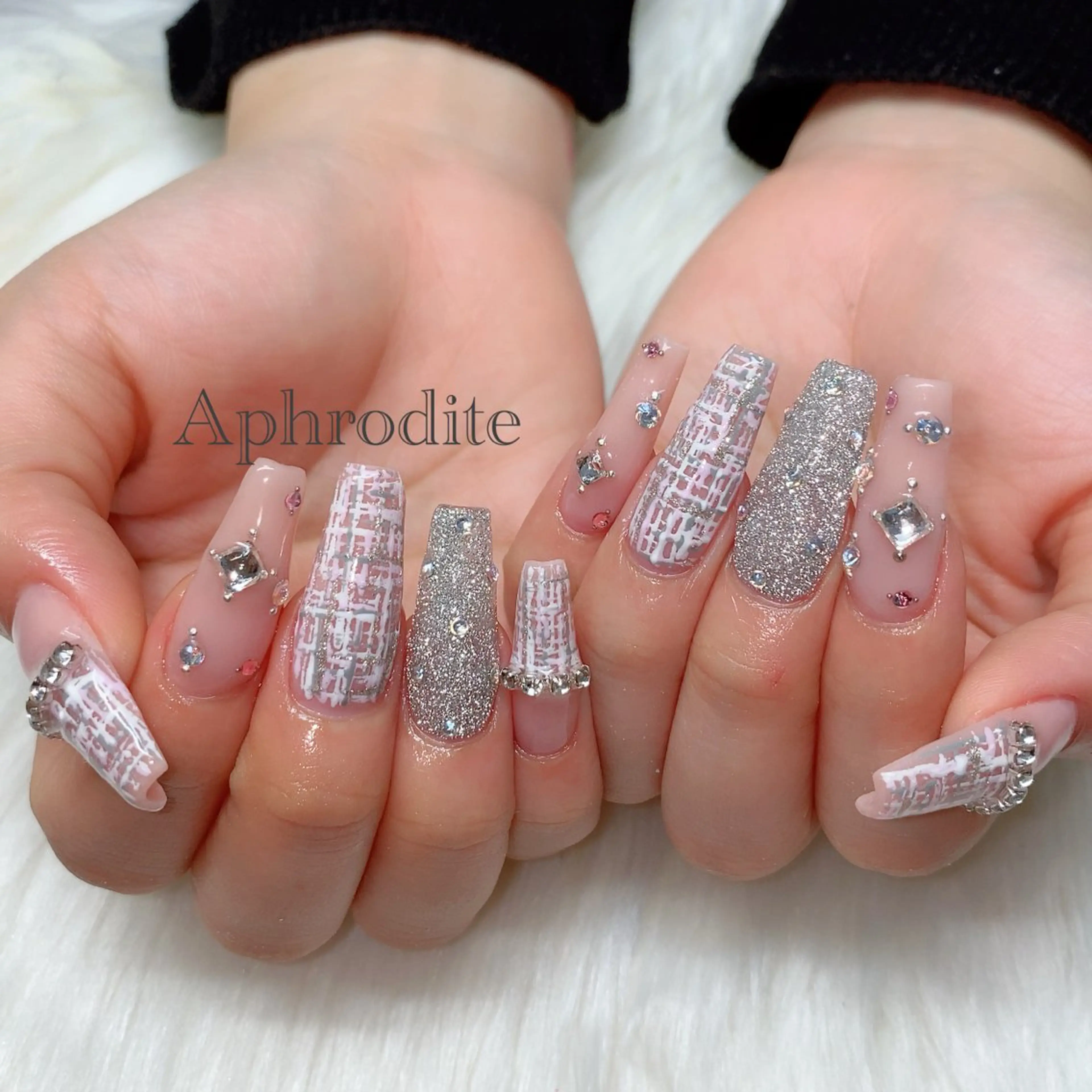 ネイル Aphrodite パラジェル認定サロンのネイルデザイン