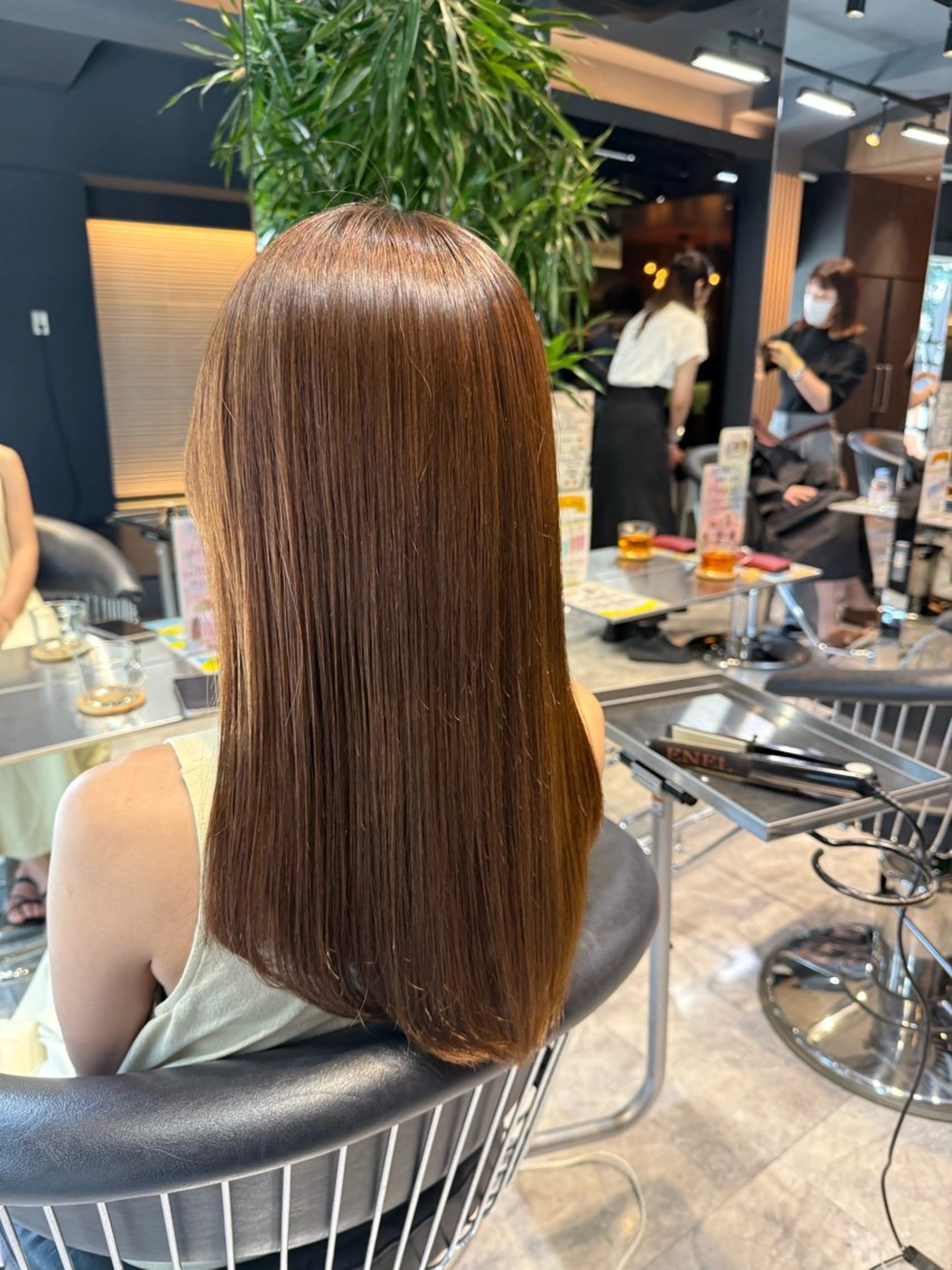 ロング 髪質改善 トリートメント 酸性ストレート ヘアカラー 縮毛矯正 トリートメント 縮毛矯正/酸性ストレ ート/艶カラー/堅田のヘアスタイル