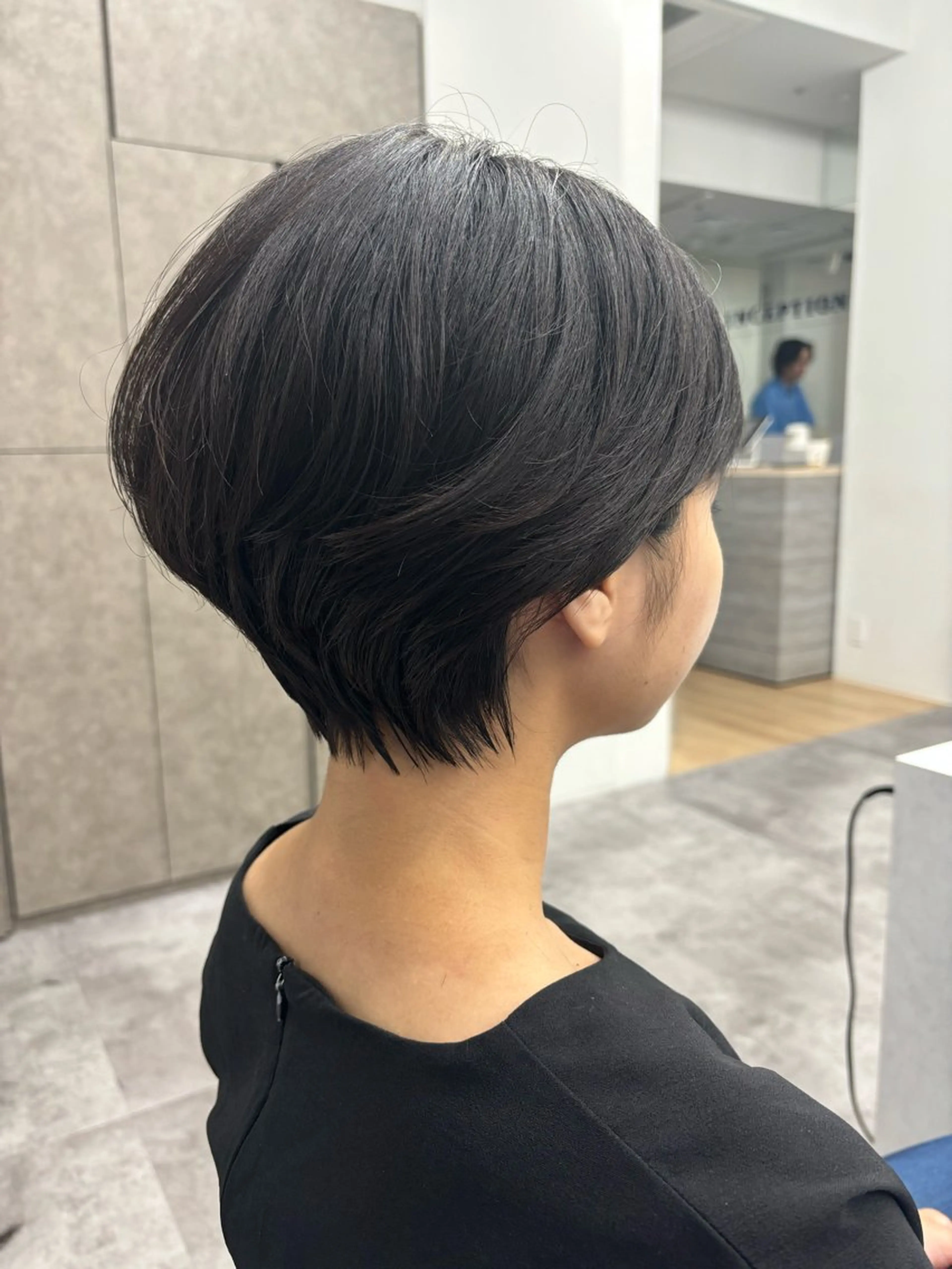 ショート カラー ヘアアレンジ マエダ アズミ🌱のヘアスタイル