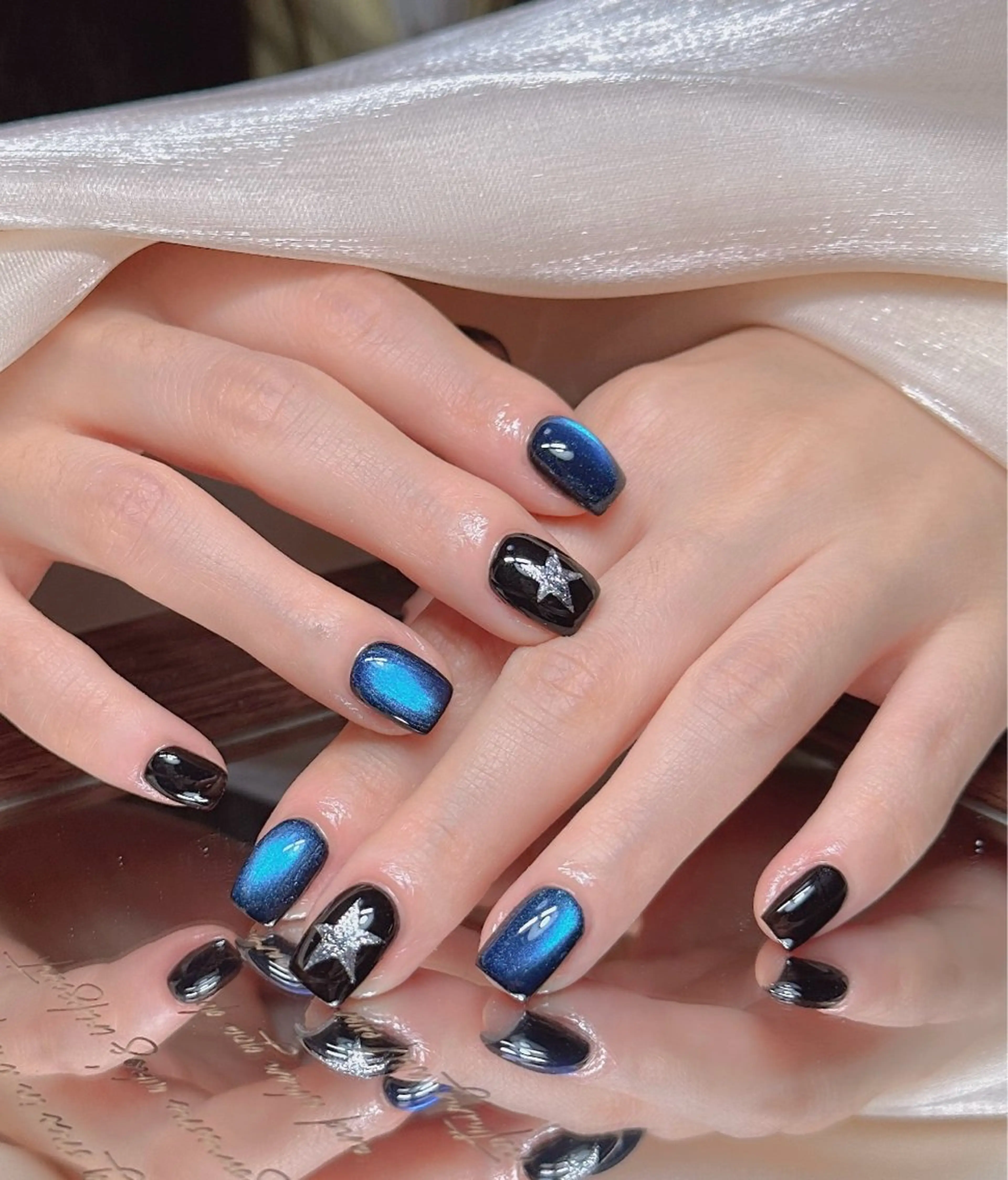 ネイル アートネイル チークネイル 長さ出し フラッシュネイル キラキラネイル For you. Nail Salonのネイルデザイン