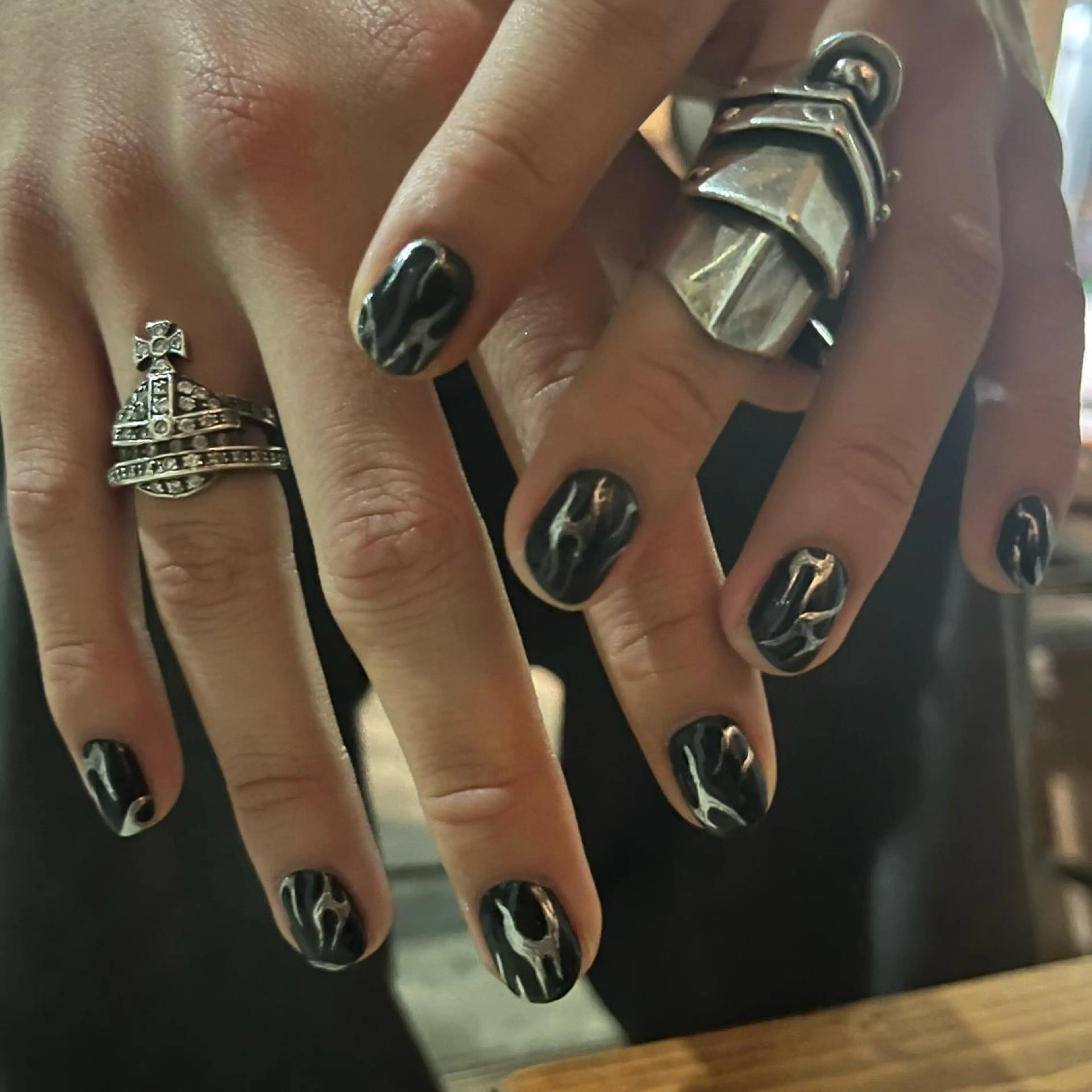 ネイル 🪐富島彩夏 /海外nail🪐のネイルデザイン