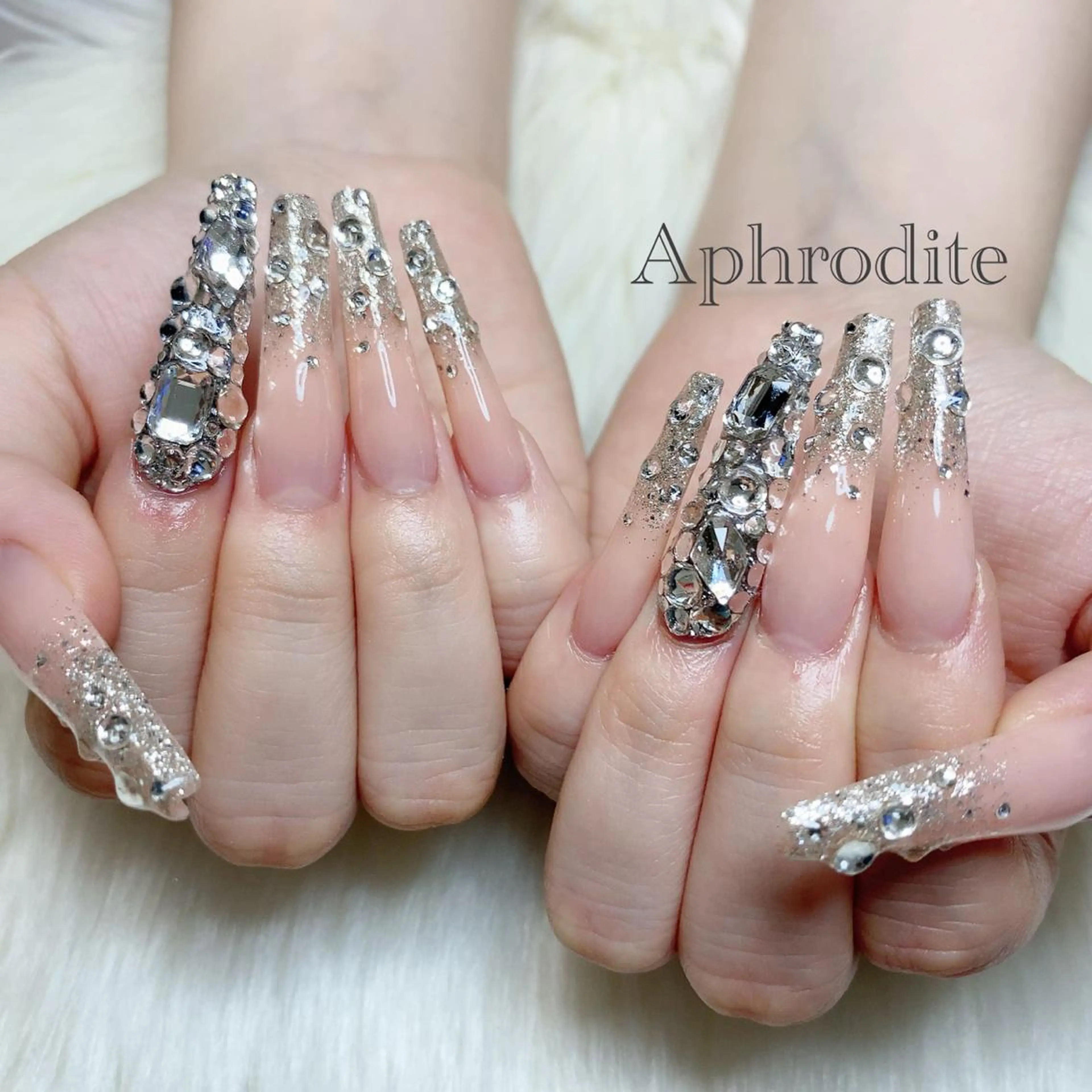 ネイル Aphrodite パラジェル認定サロンのネイルデザイン