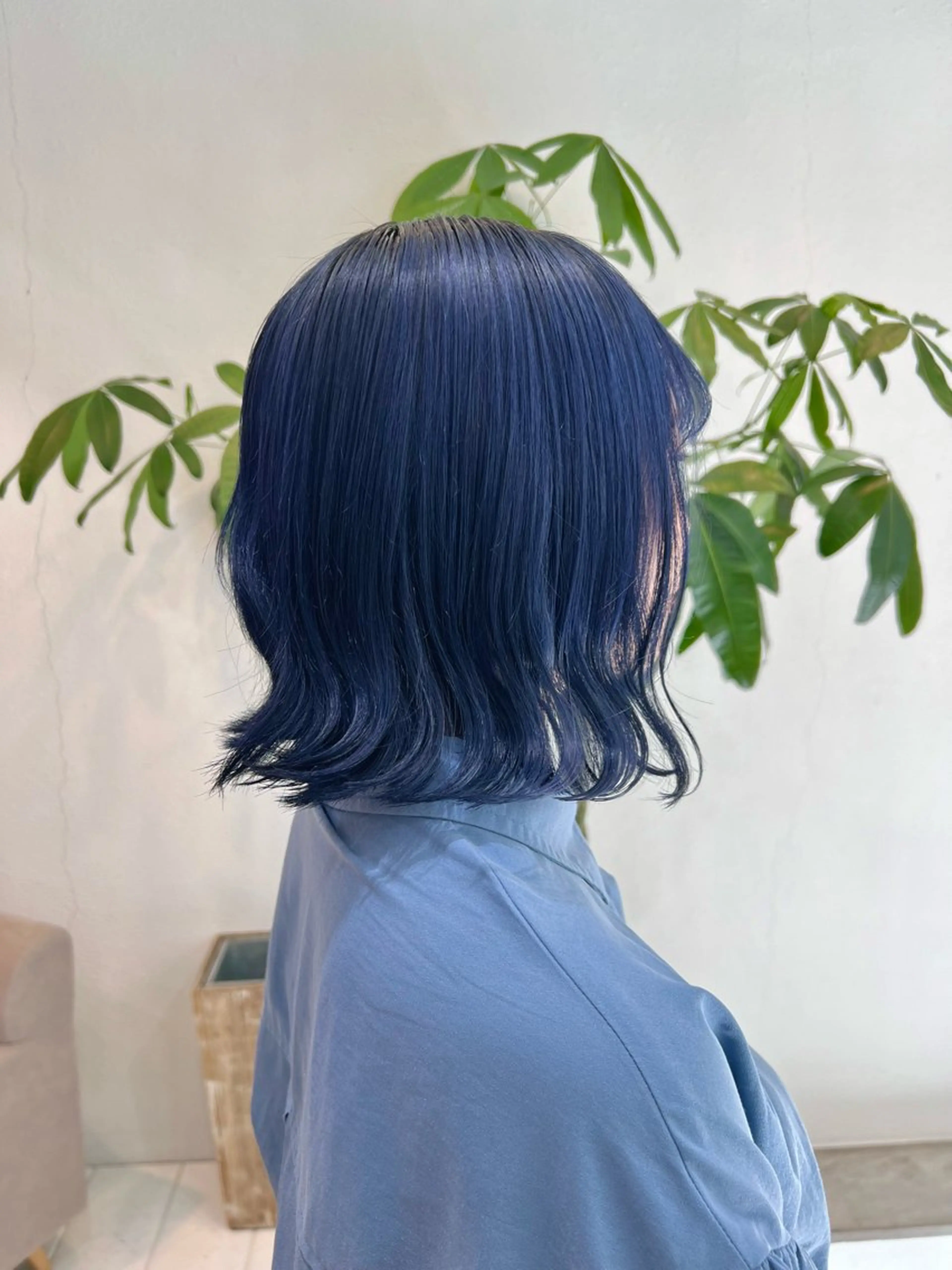 ミディアム カラー ブリーチ ブルーカラー ケアブリーチ ネイビーカラー ブリーチカラー🦋‪ 田中さくらのヘアスタイル