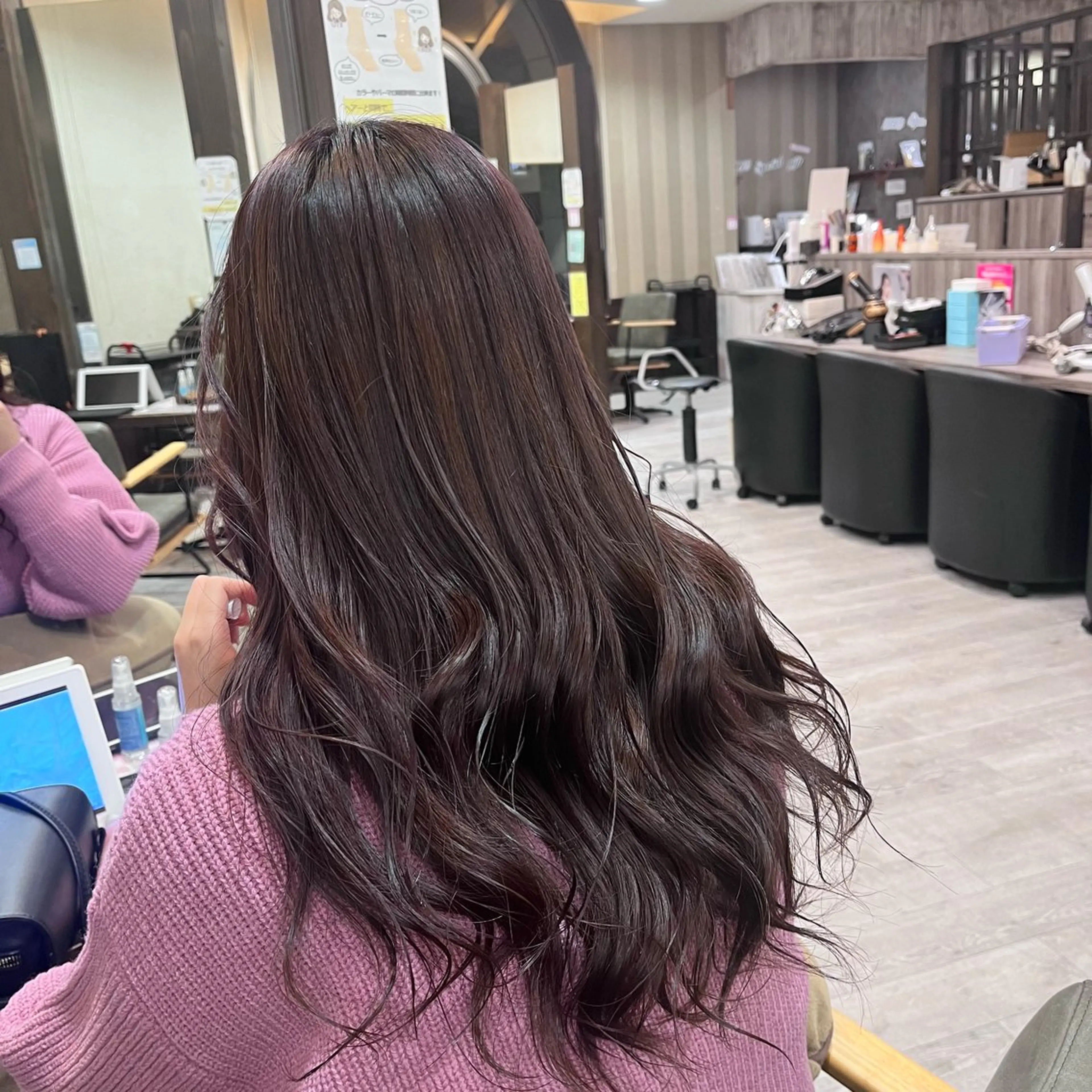 ロング 西 沙菜/トレンド カラー/透明感カラーのヘアスタイル
