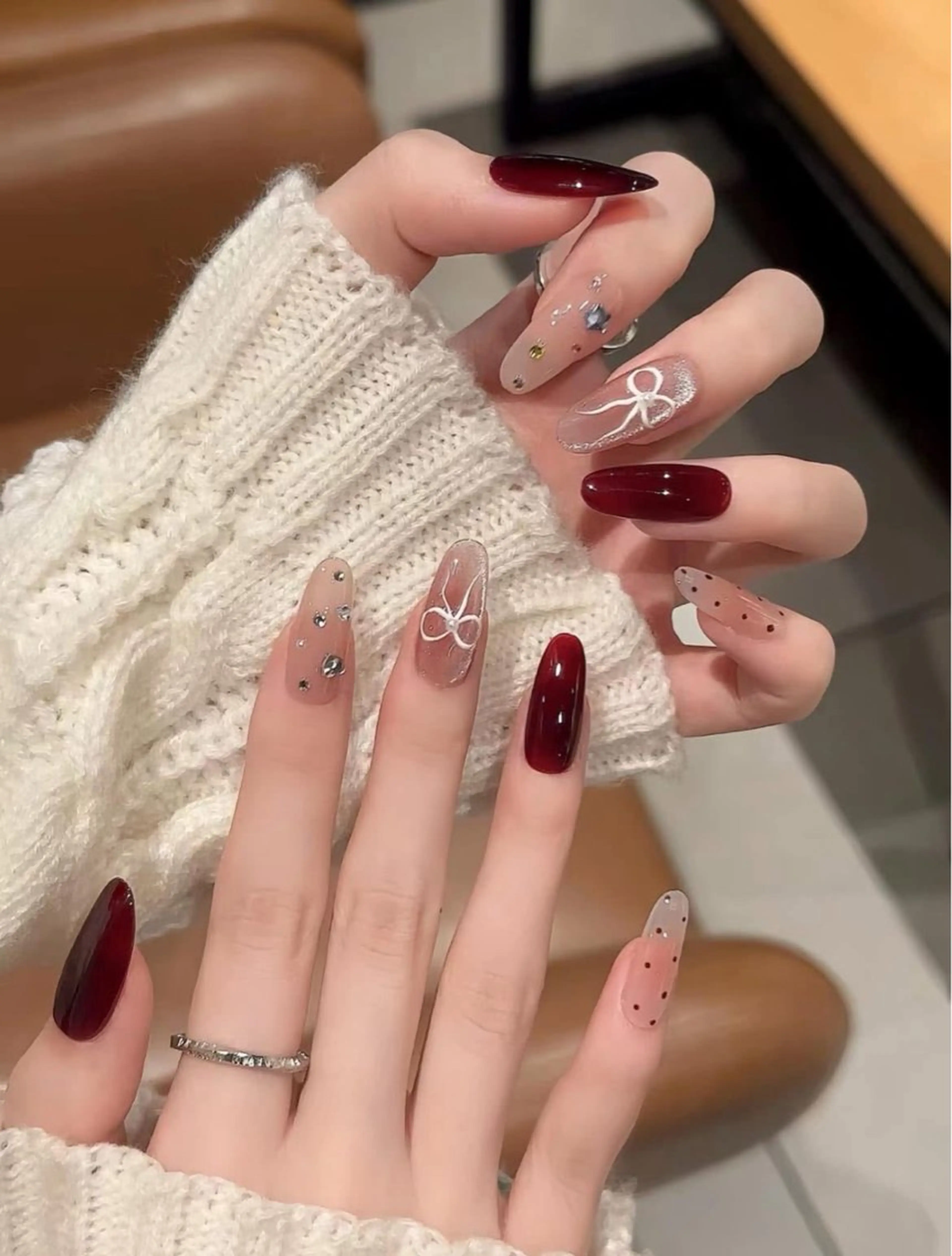 ネイル フットネイル ジェルネイル 韓国ネイル マグネットネイル 持ち込み ハンドネイル Akiko ネイルサロン所属・AKIKO ネイルサロンのネイルデザイン