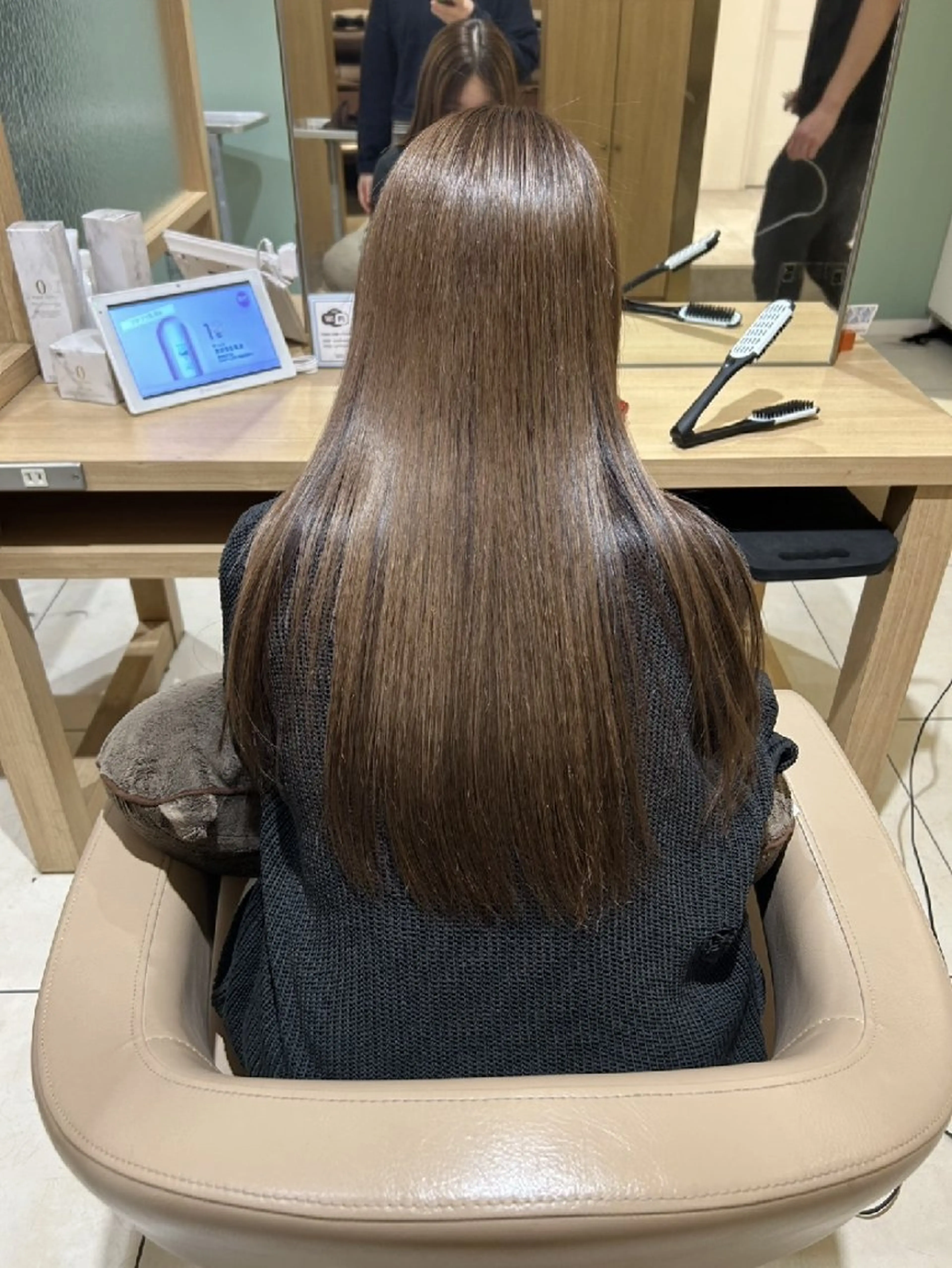 ロング 艶髪縮毛矯正🪽💫 安田彩愛のヘアスタイル