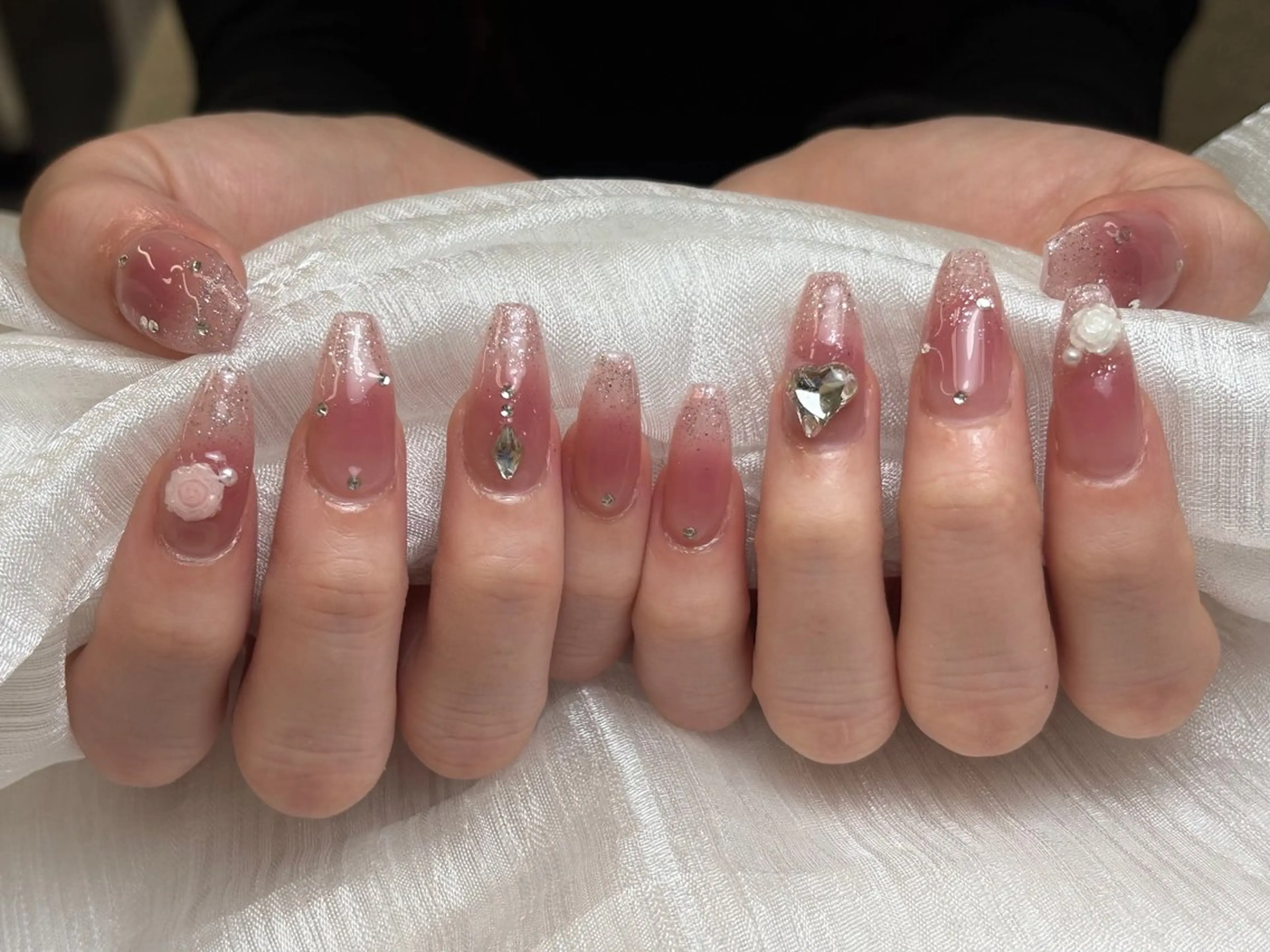 ネイル アートネイル フレンチネイル ジェルネイル ニュアンスネイル オフィスネイル ハンドネイル Nie Nail Salon所属・Nie Nail Shinokuboのネイルデザイン