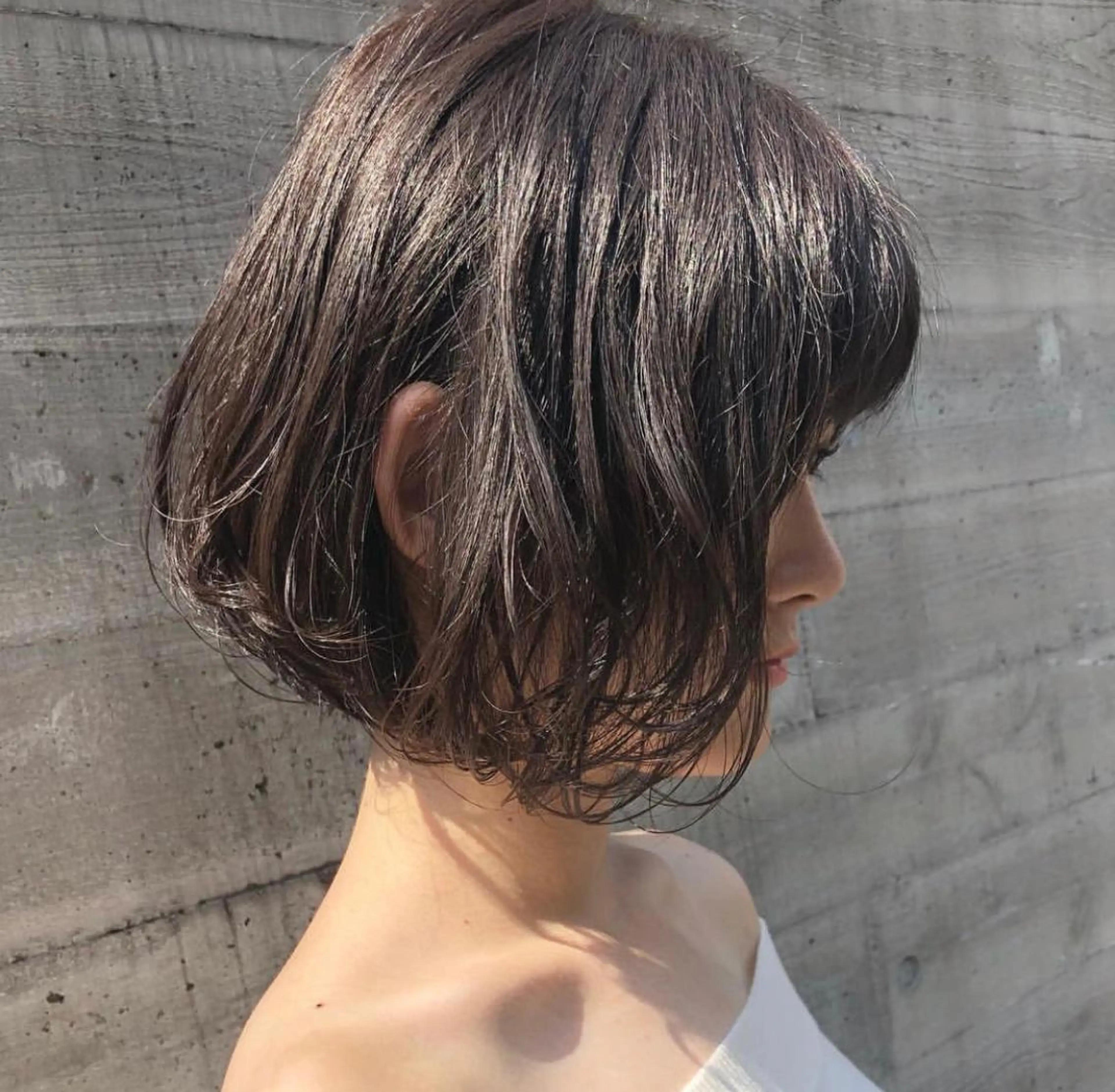 ミディアム カラー THE DAY所属・AKI HASHIMOTOのヘアスタイル