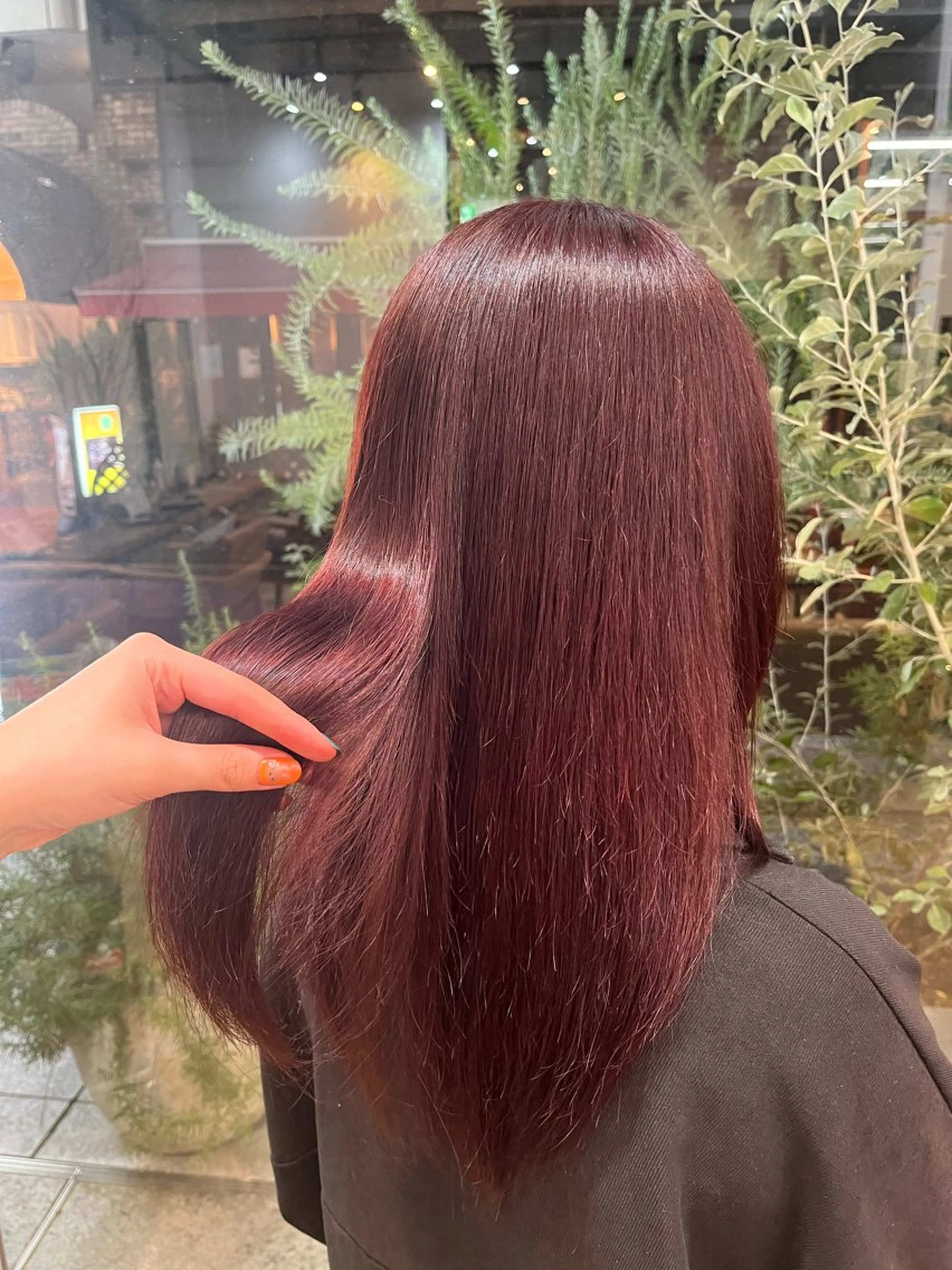 カラー 相田 佳乃のヘアスタイル