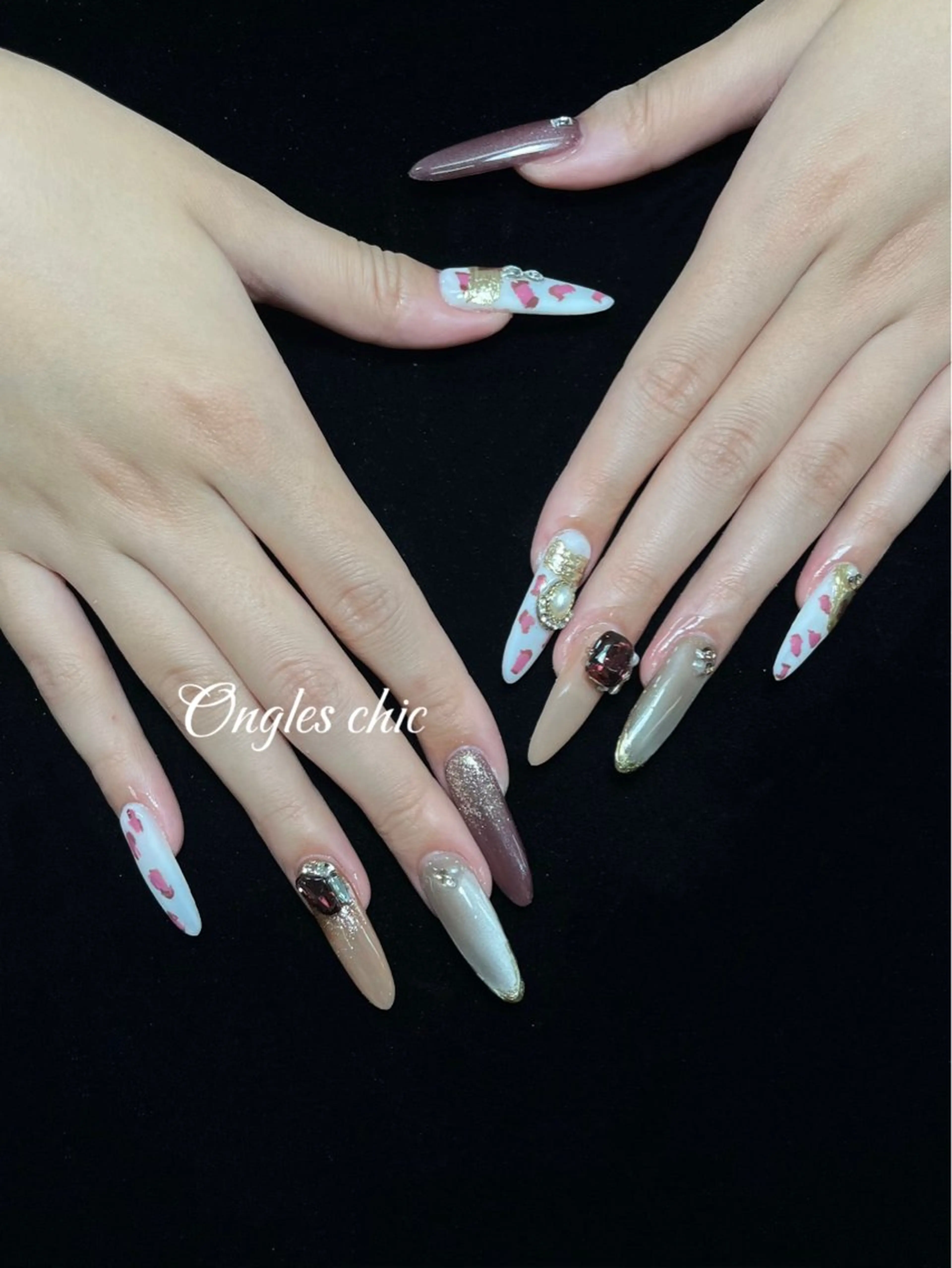 ネイル ハンドネイル ongles chicのネイルデザイン