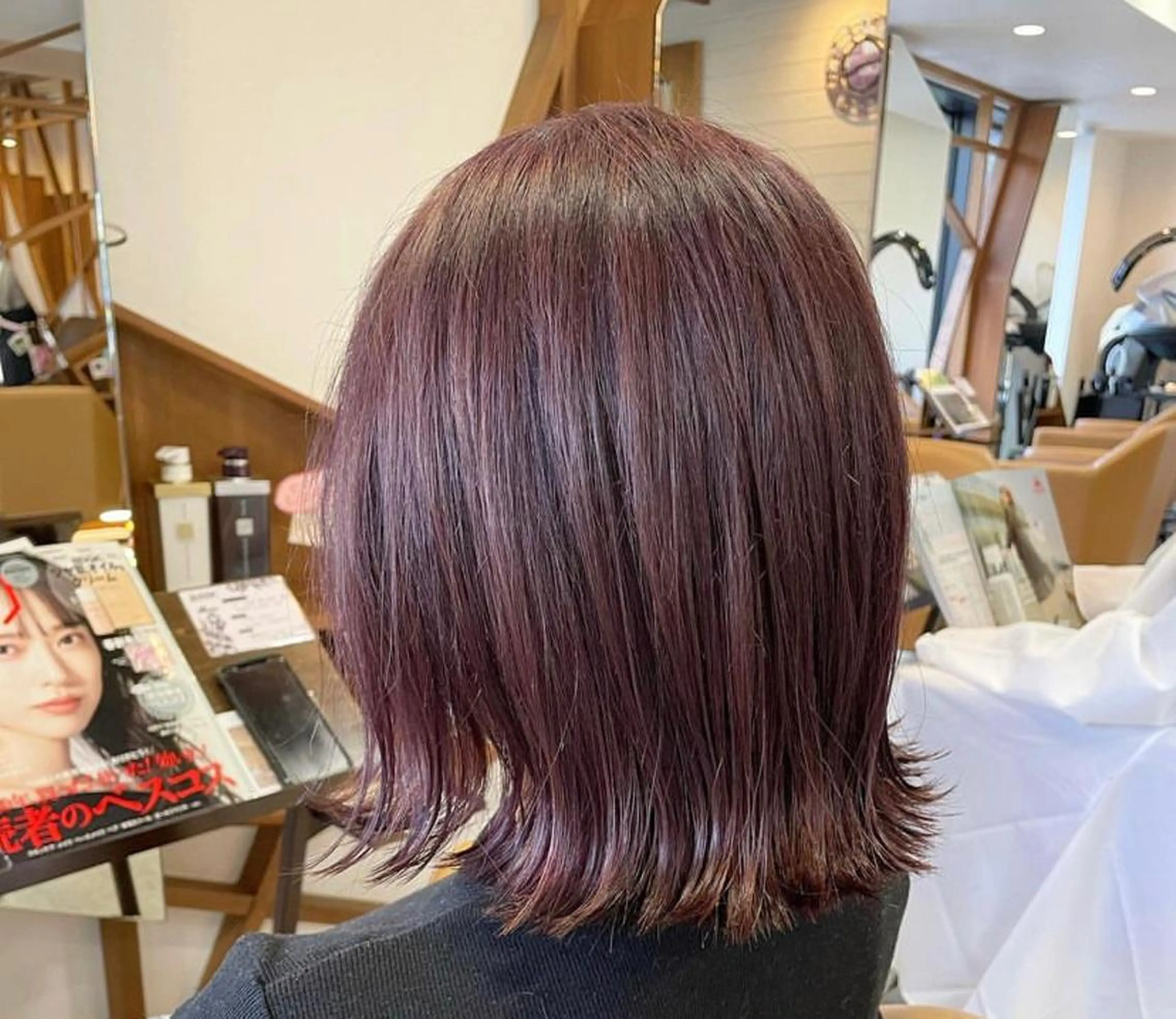 ミディアム カラー 竹谷 奈津実のヘアスタイル